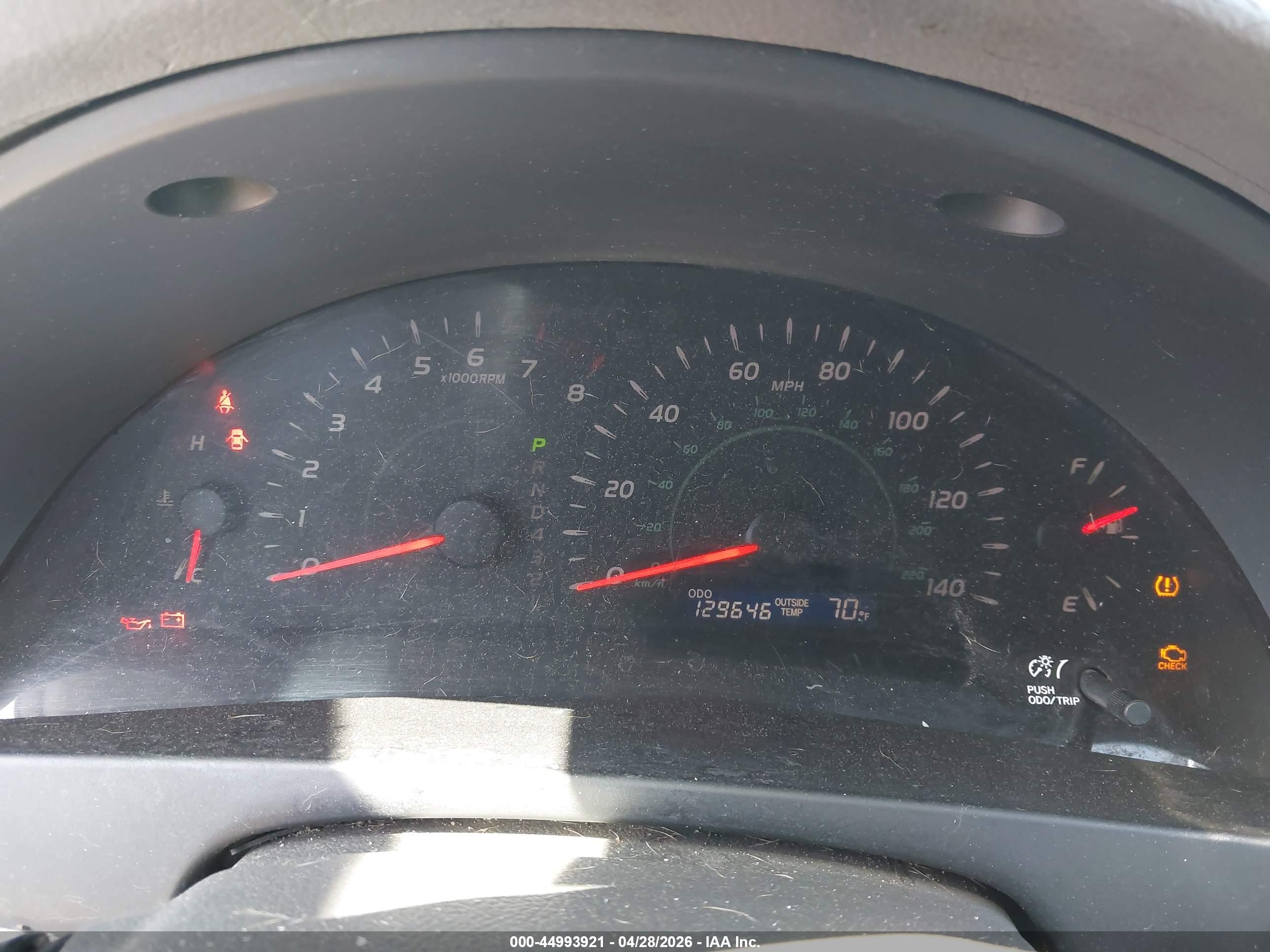 TOYOTA CAMRY image 7