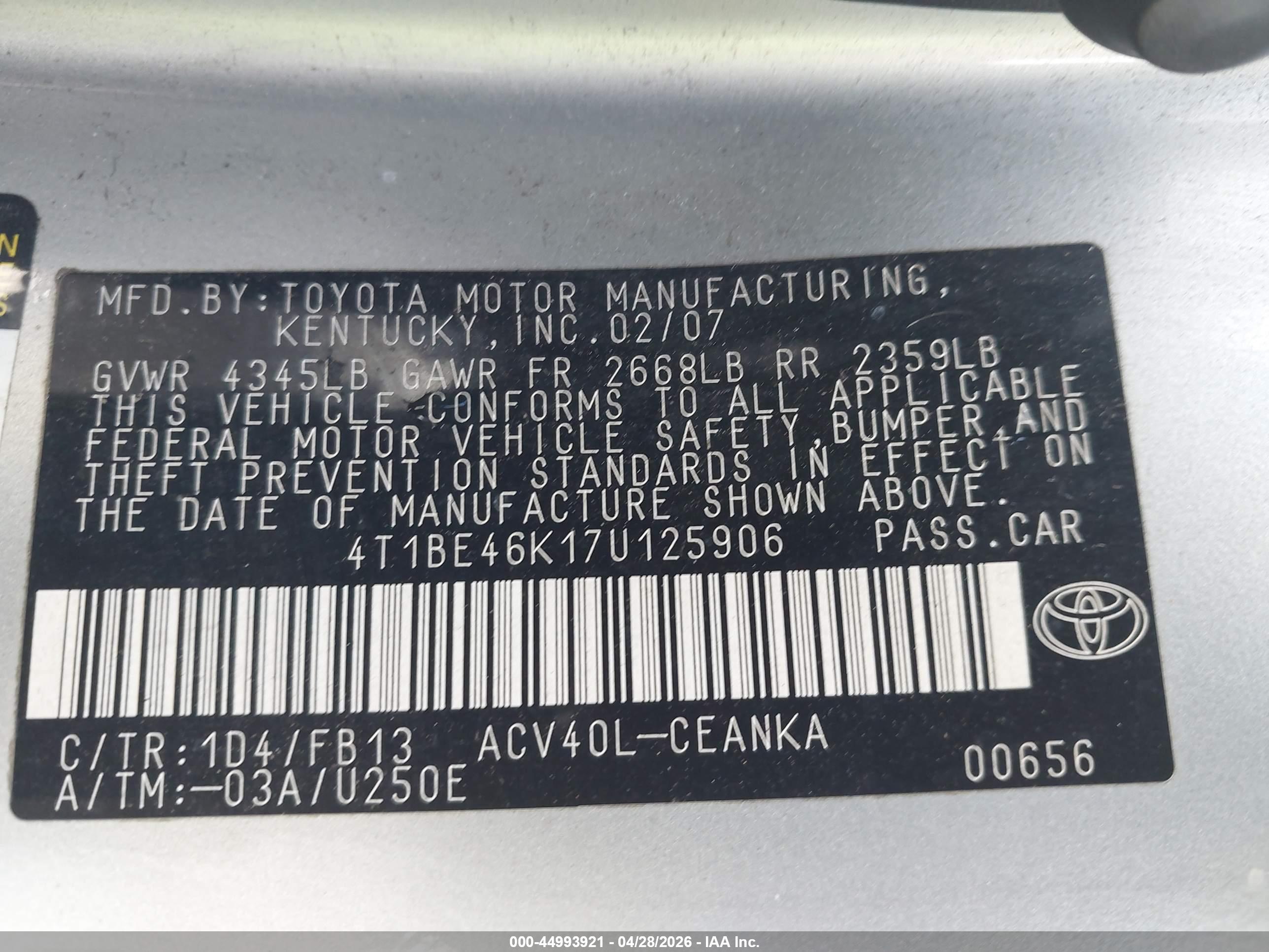 TOYOTA CAMRY image 9