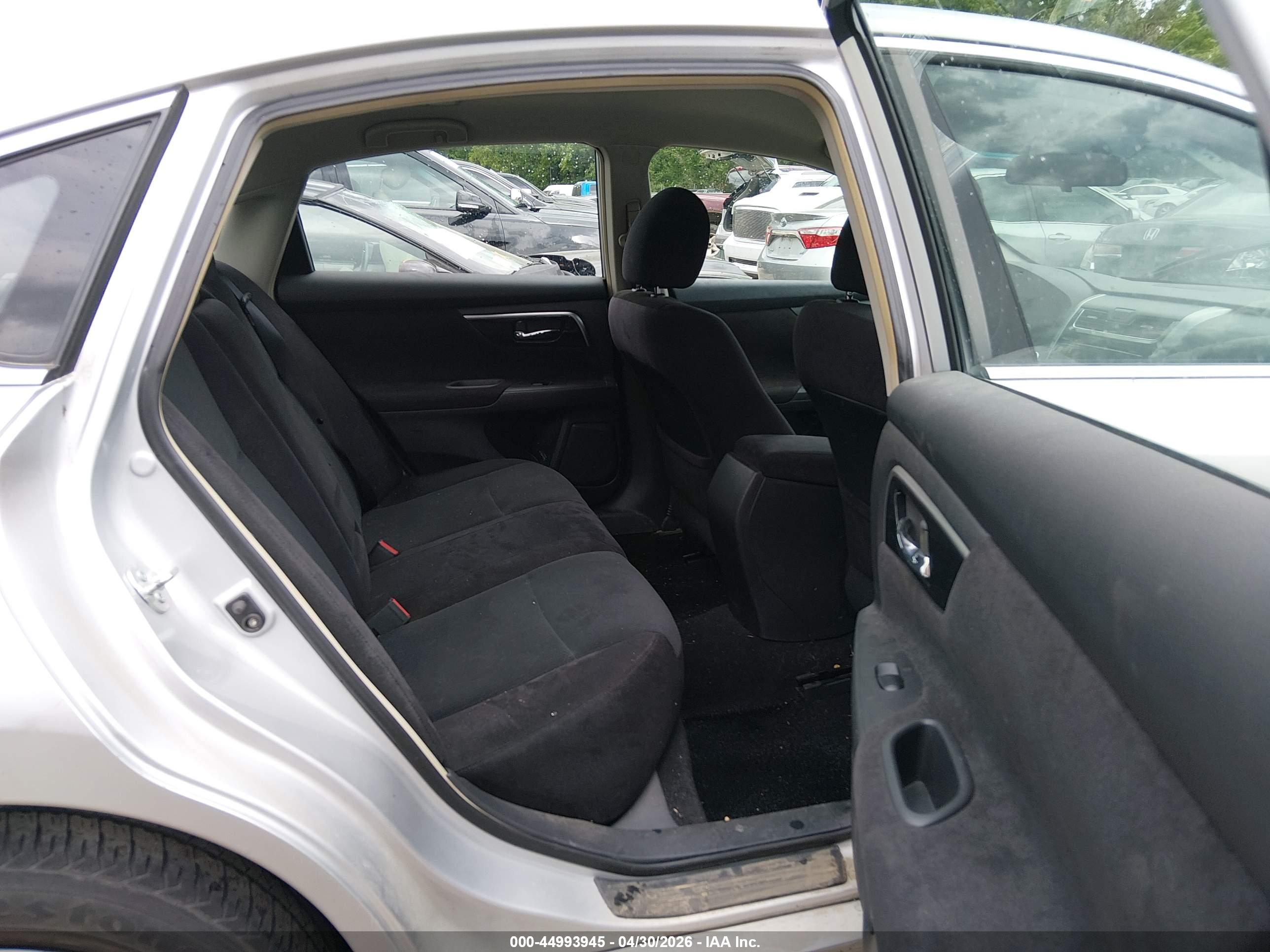 NISSAN ALTIMA image 8