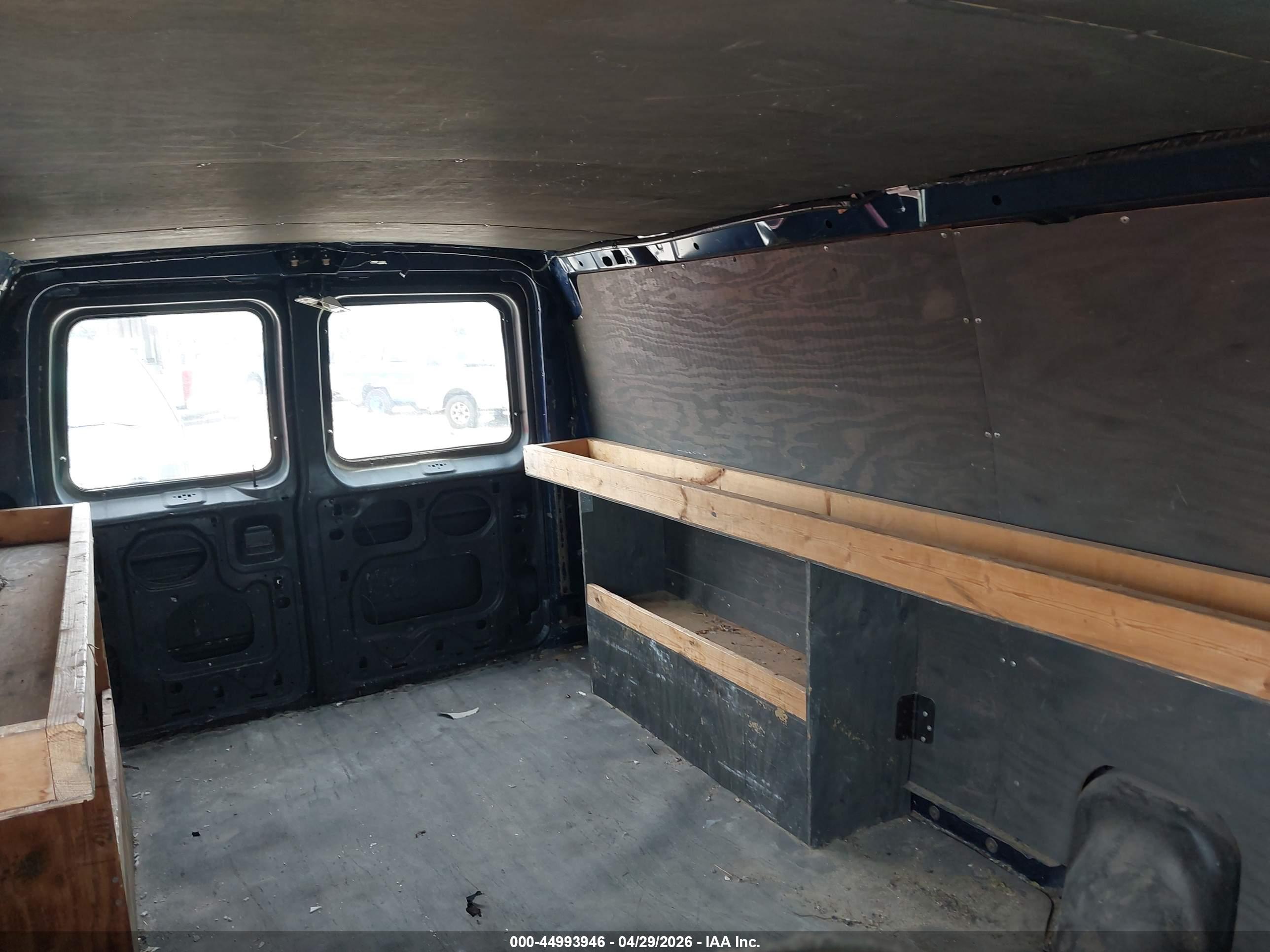 FORD E-350 image 8