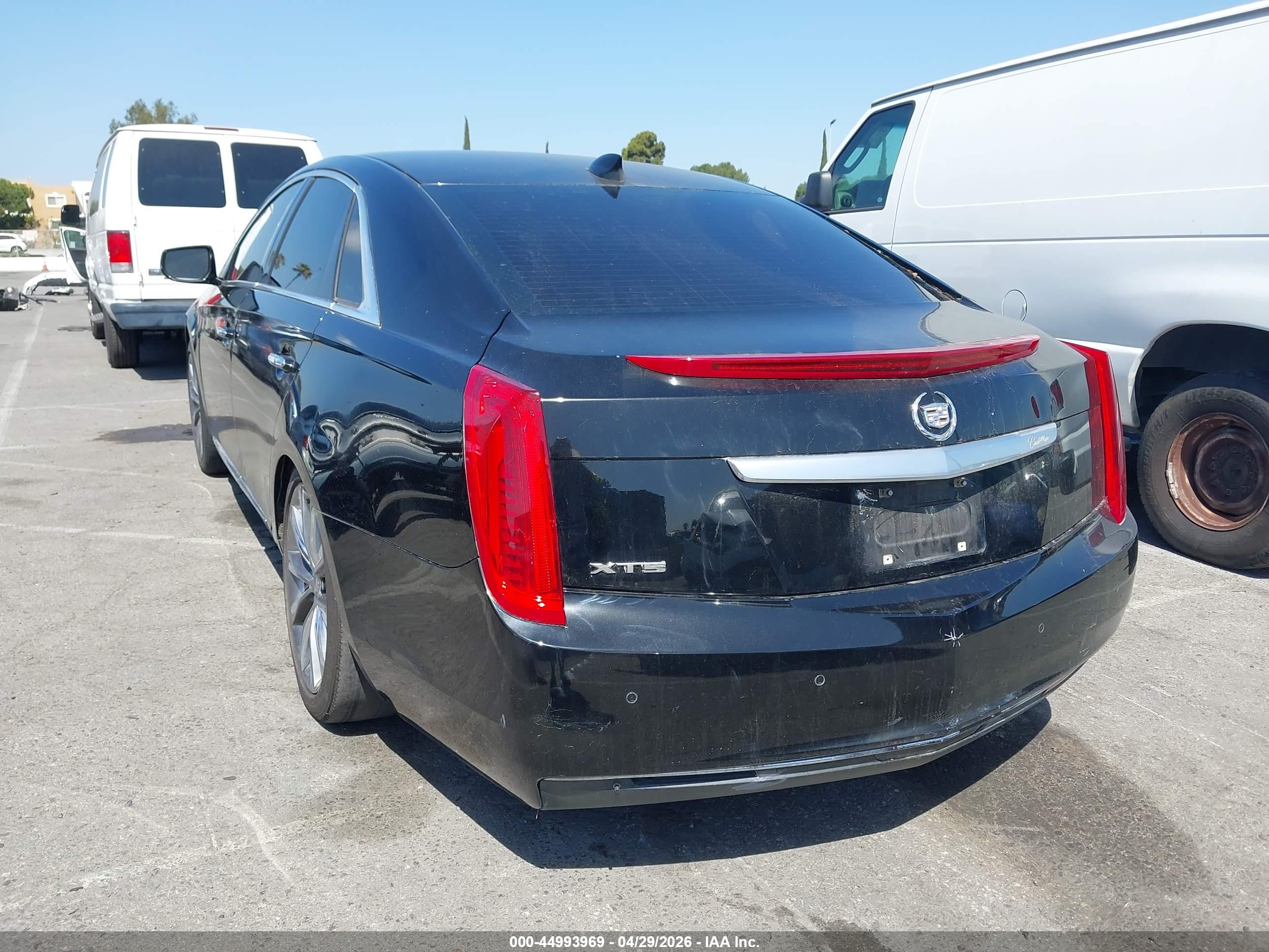 CADILLAC XTS image 3