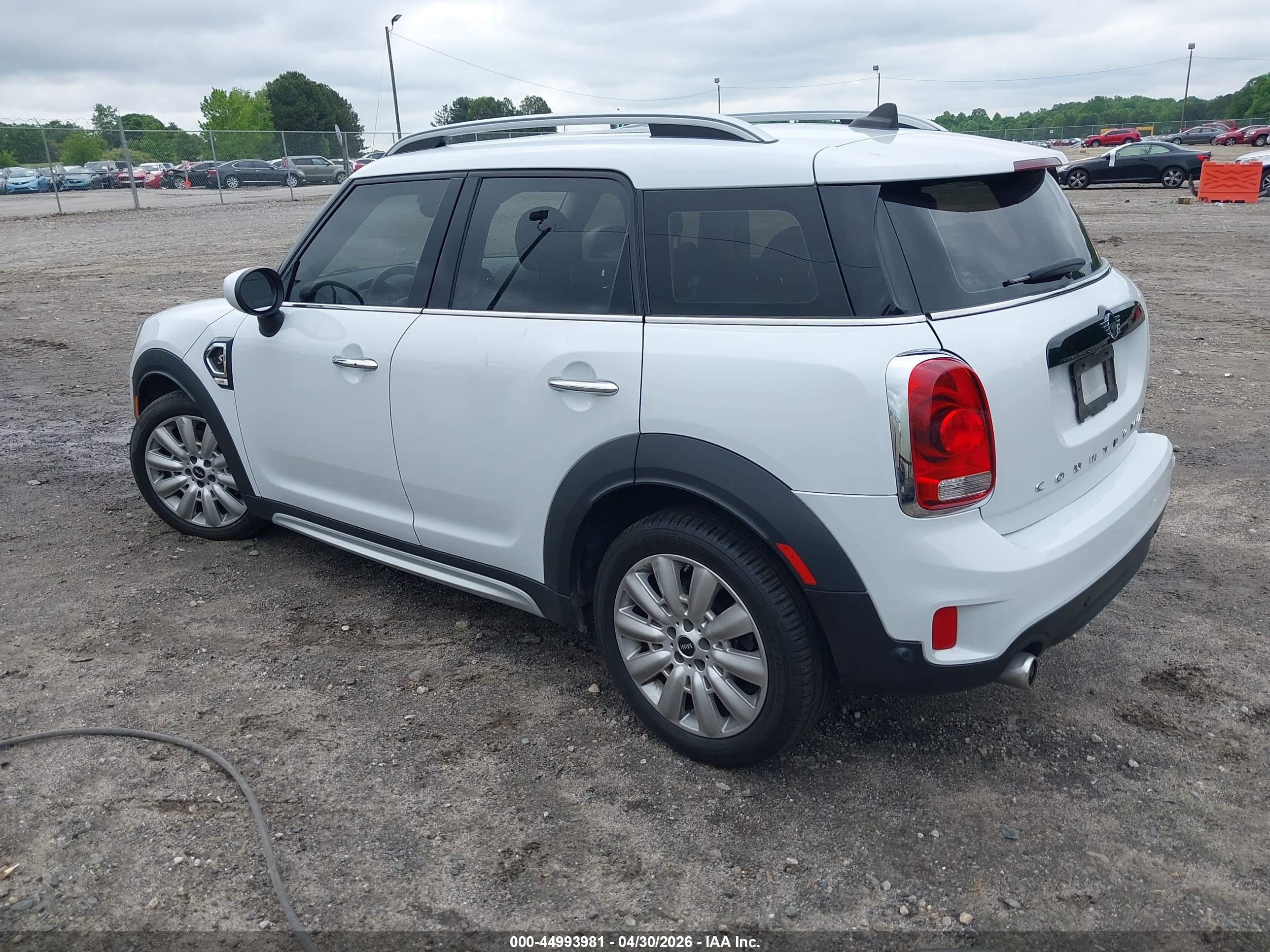 MINI COUNTRYMAN image 3