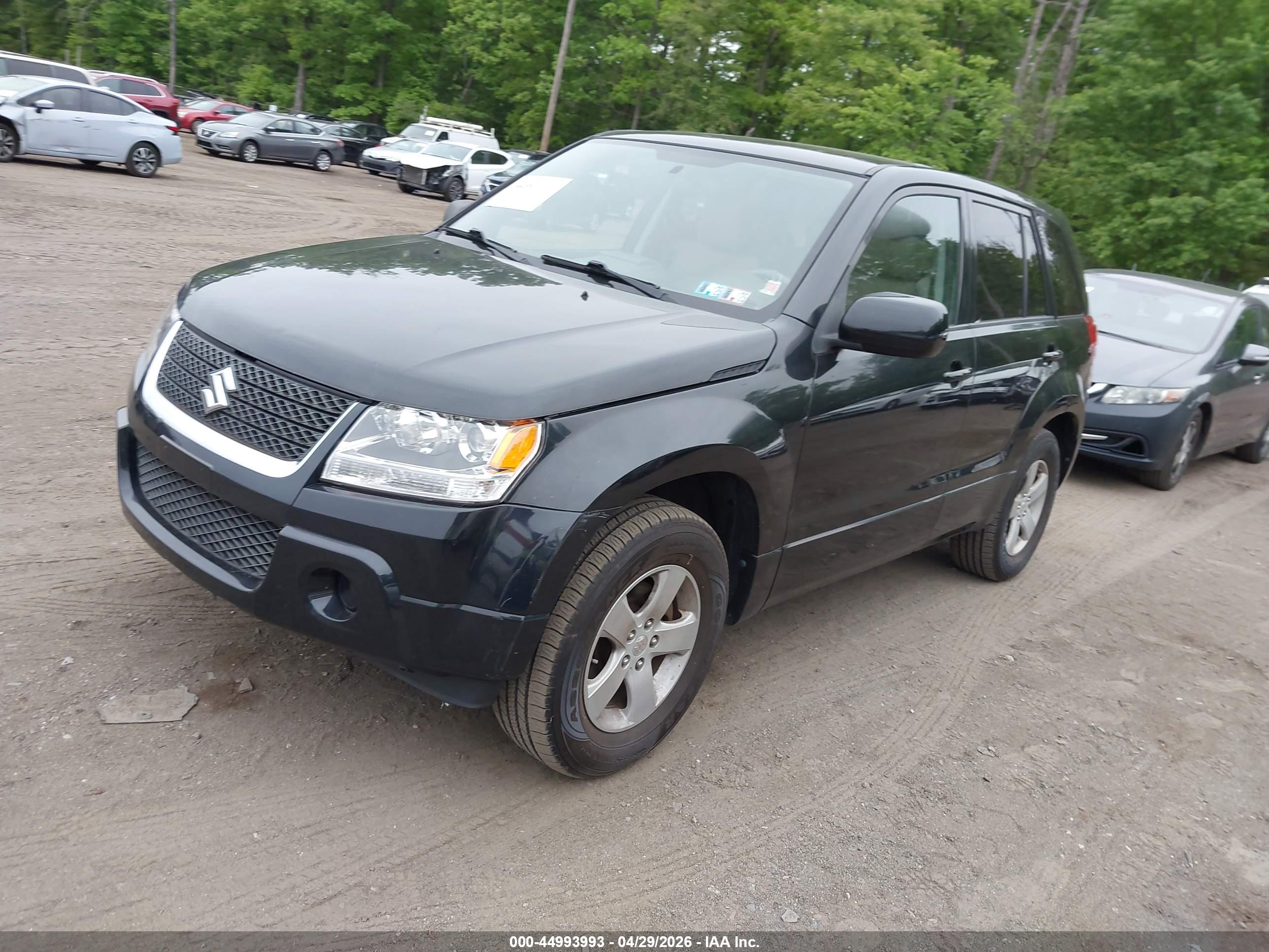 SUZUKI GRAND image 2