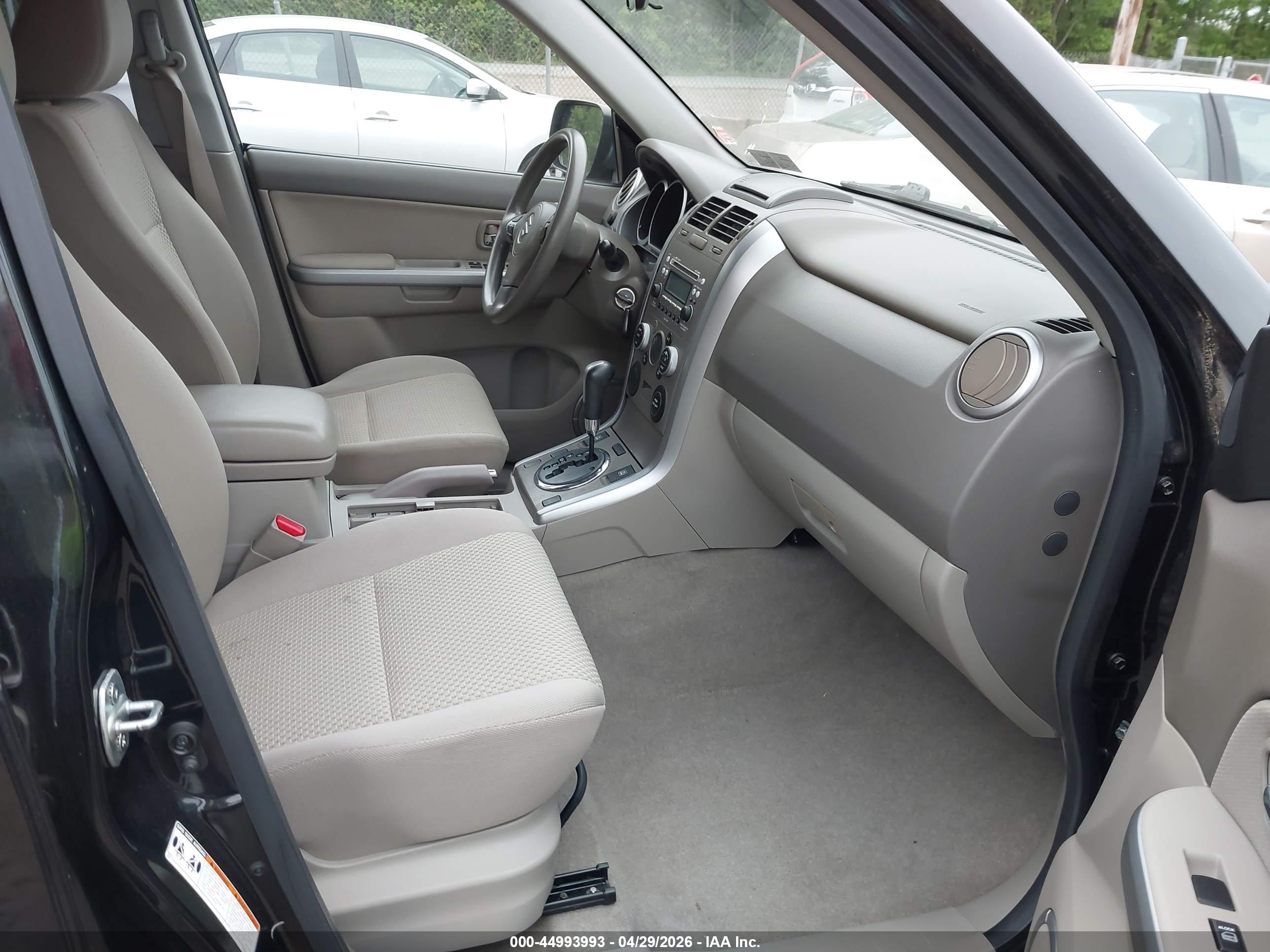 SUZUKI GRAND image 5