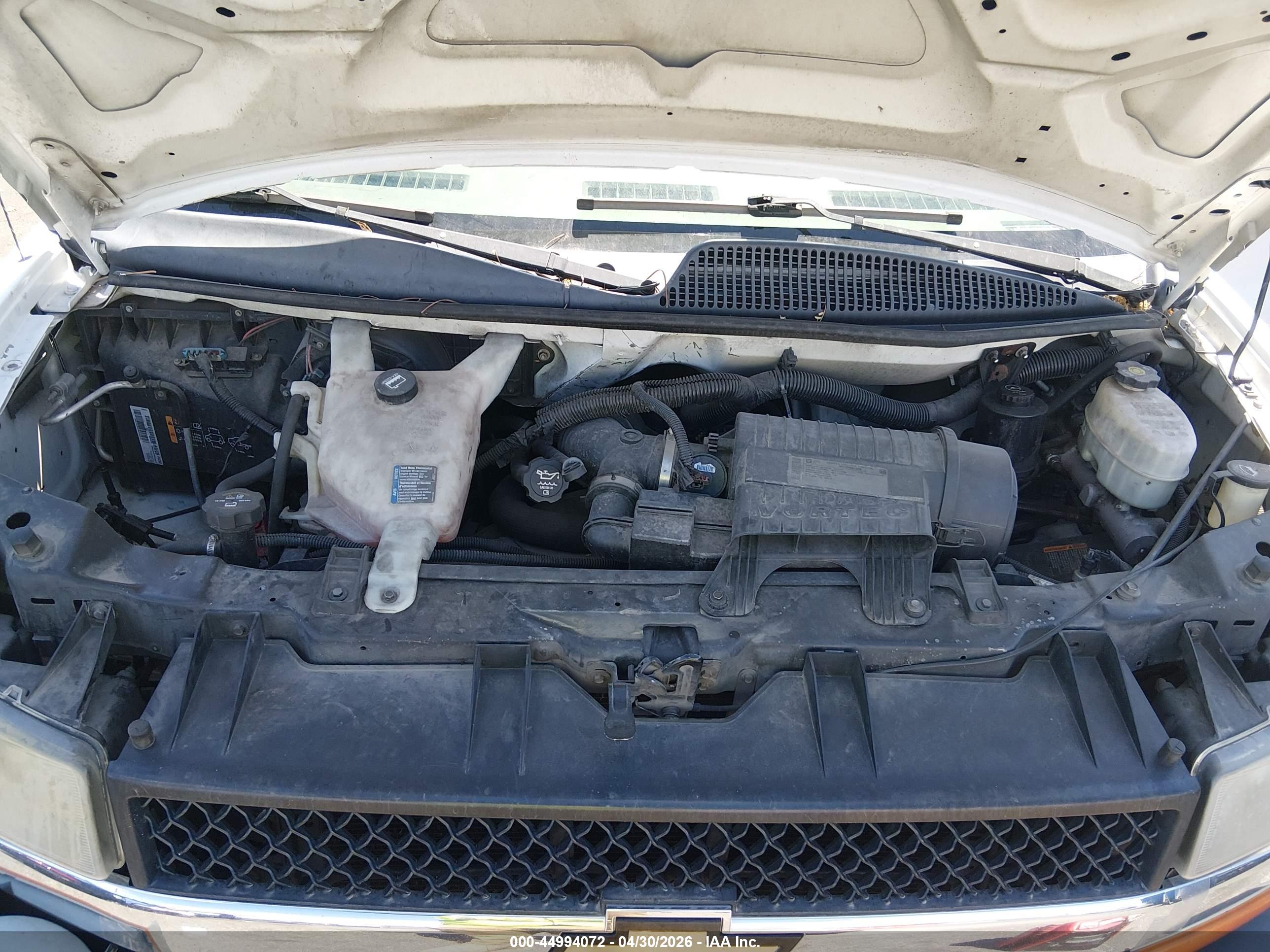 CHEVROLET EXPRESS image 10