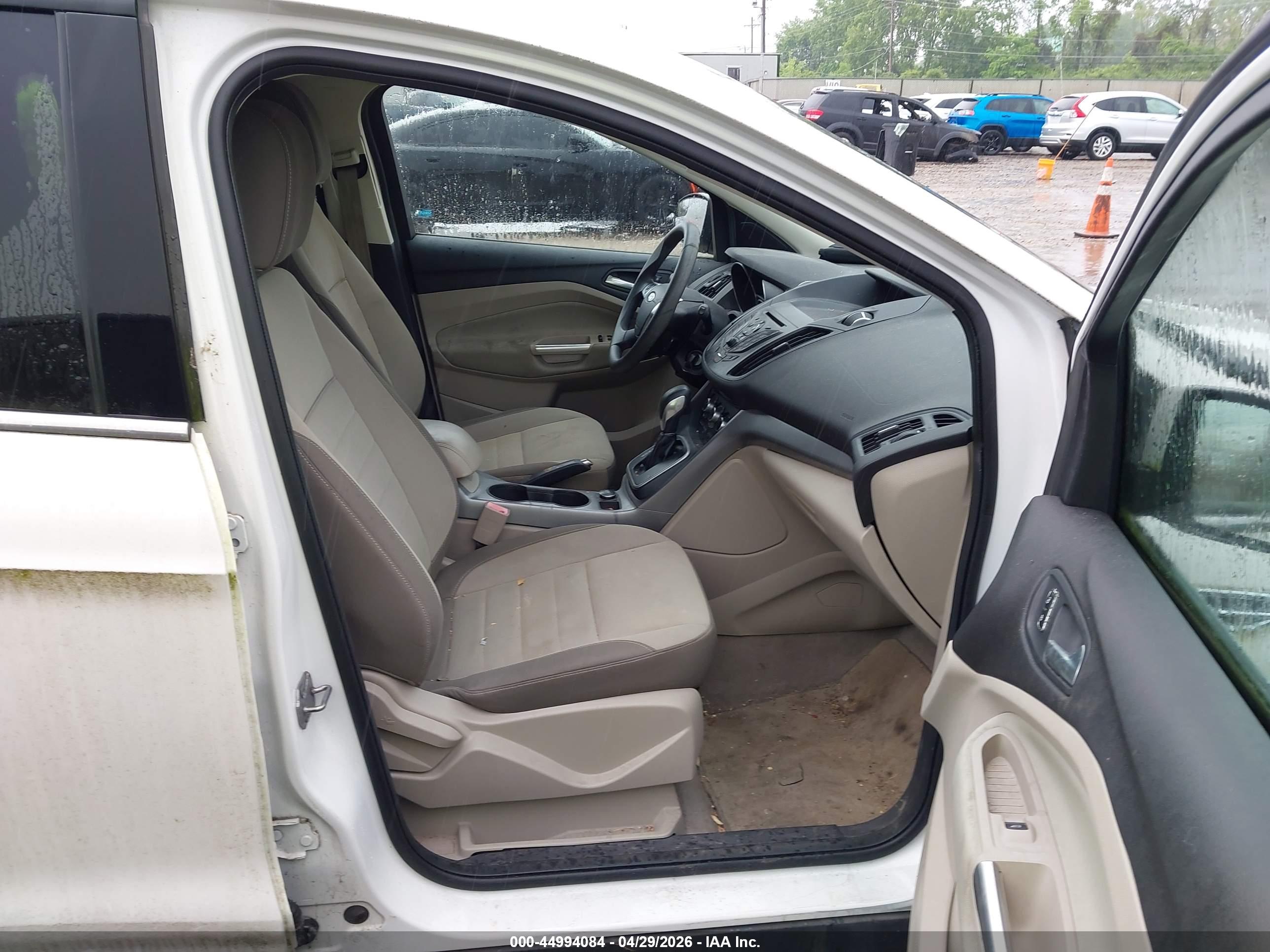 FORD ESCAPE image 5