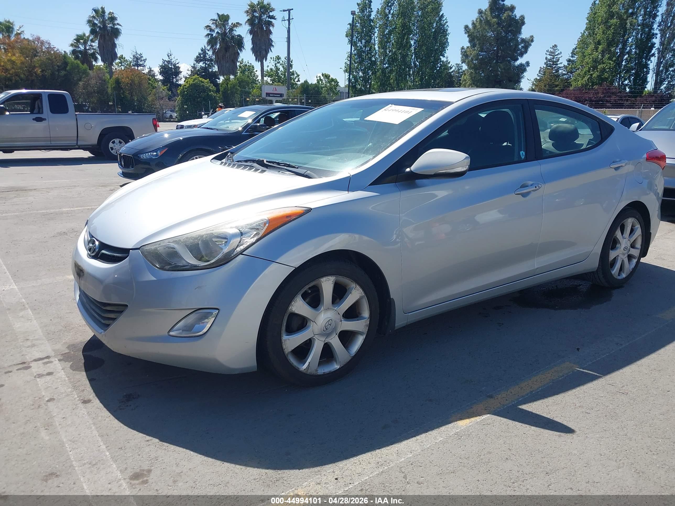 HYUNDAI ELANTRA image 2