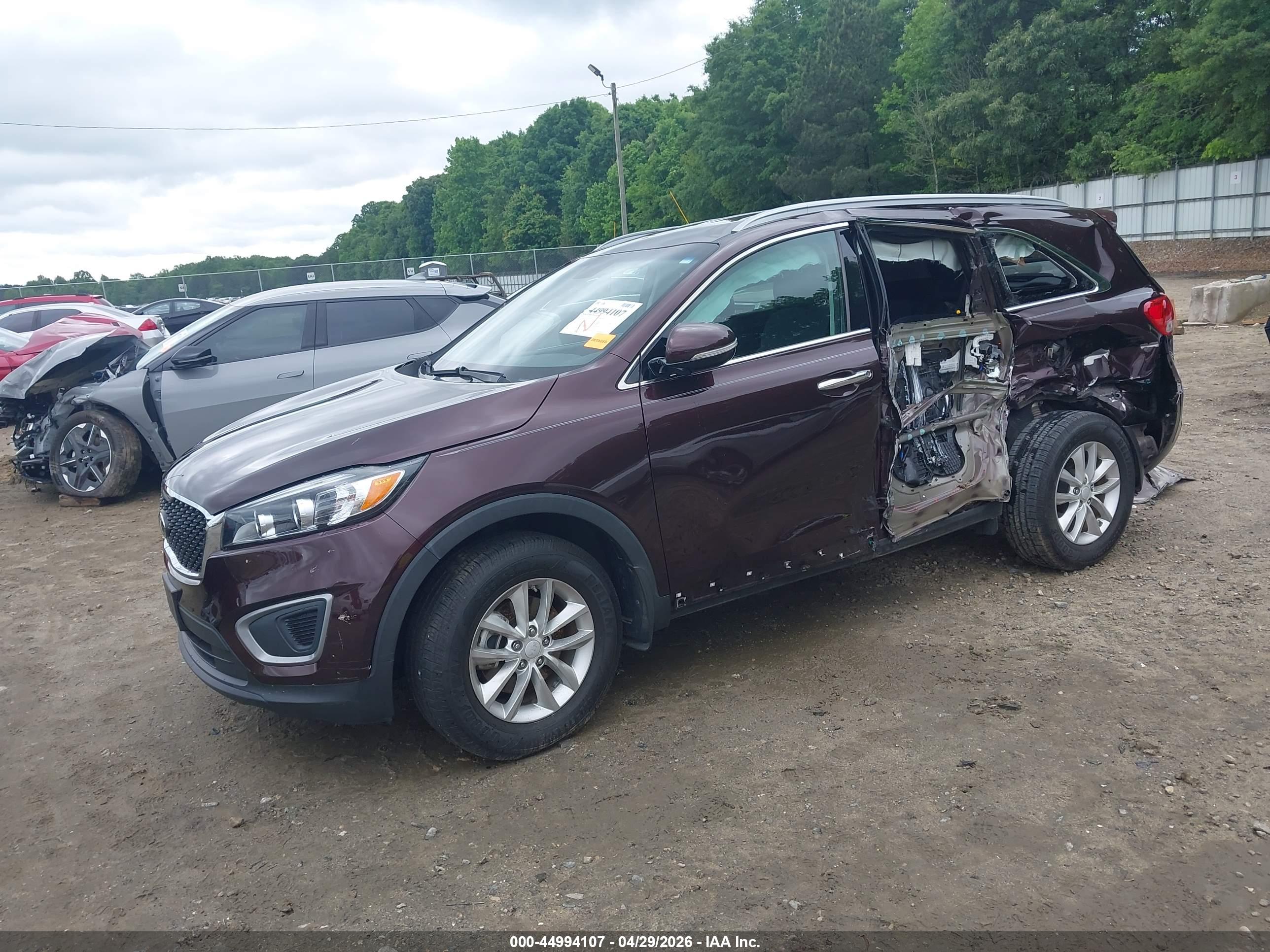 KIA SORENTO image 2