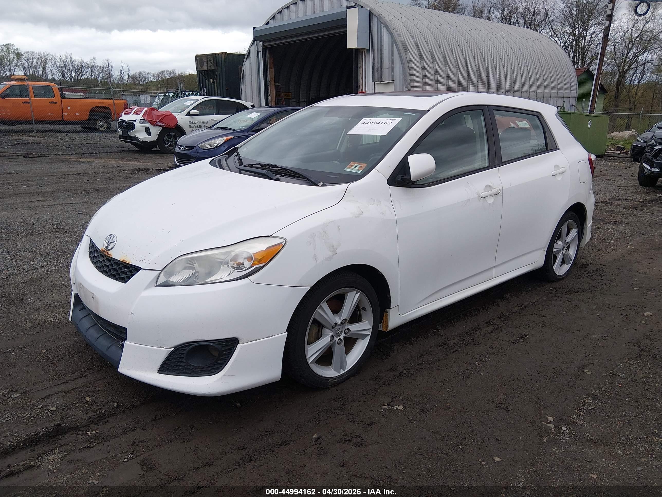 TOYOTA MATRIX image 2