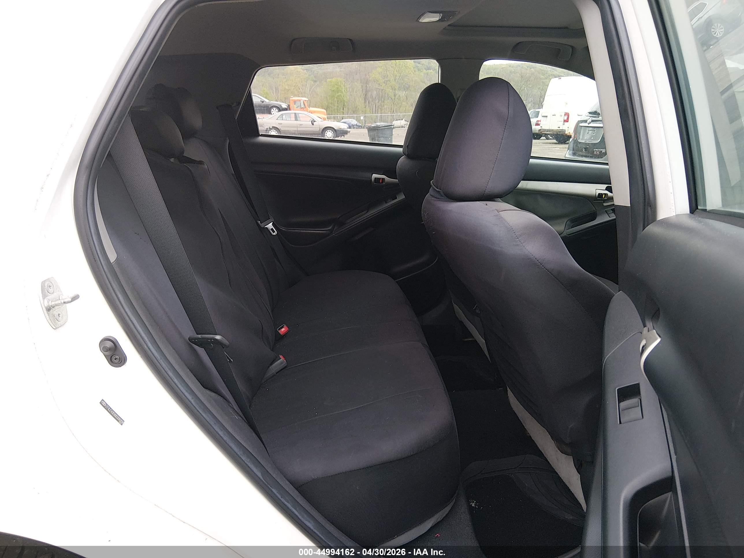 TOYOTA MATRIX image 8