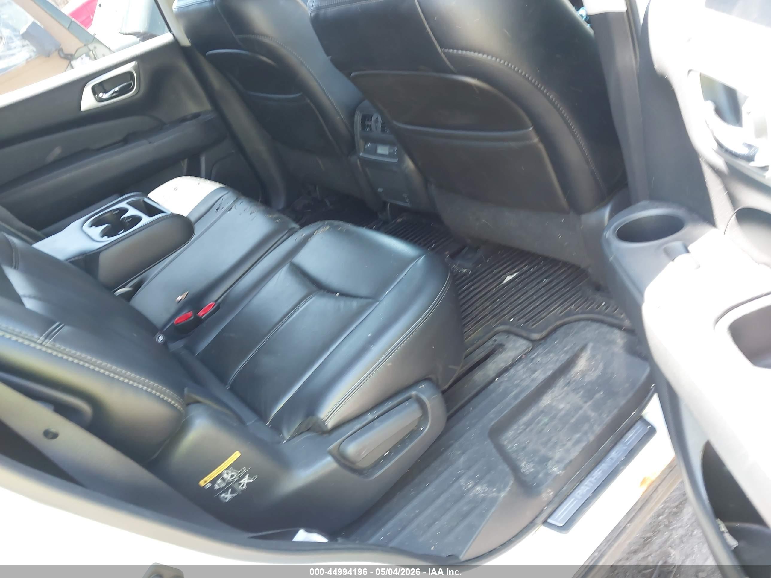 NISSAN PATHFINDER image 8