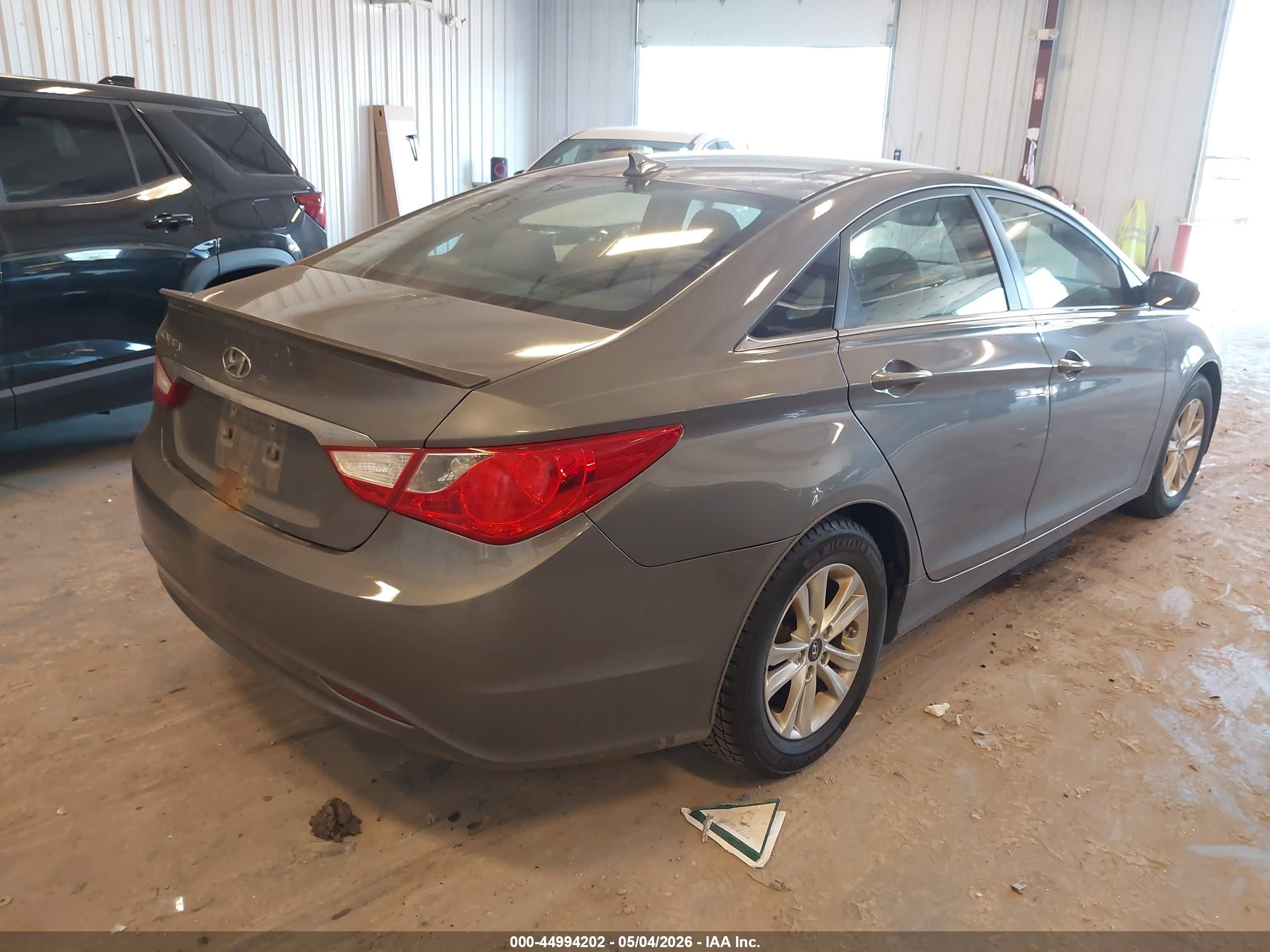 HYUNDAI SONATA image 4