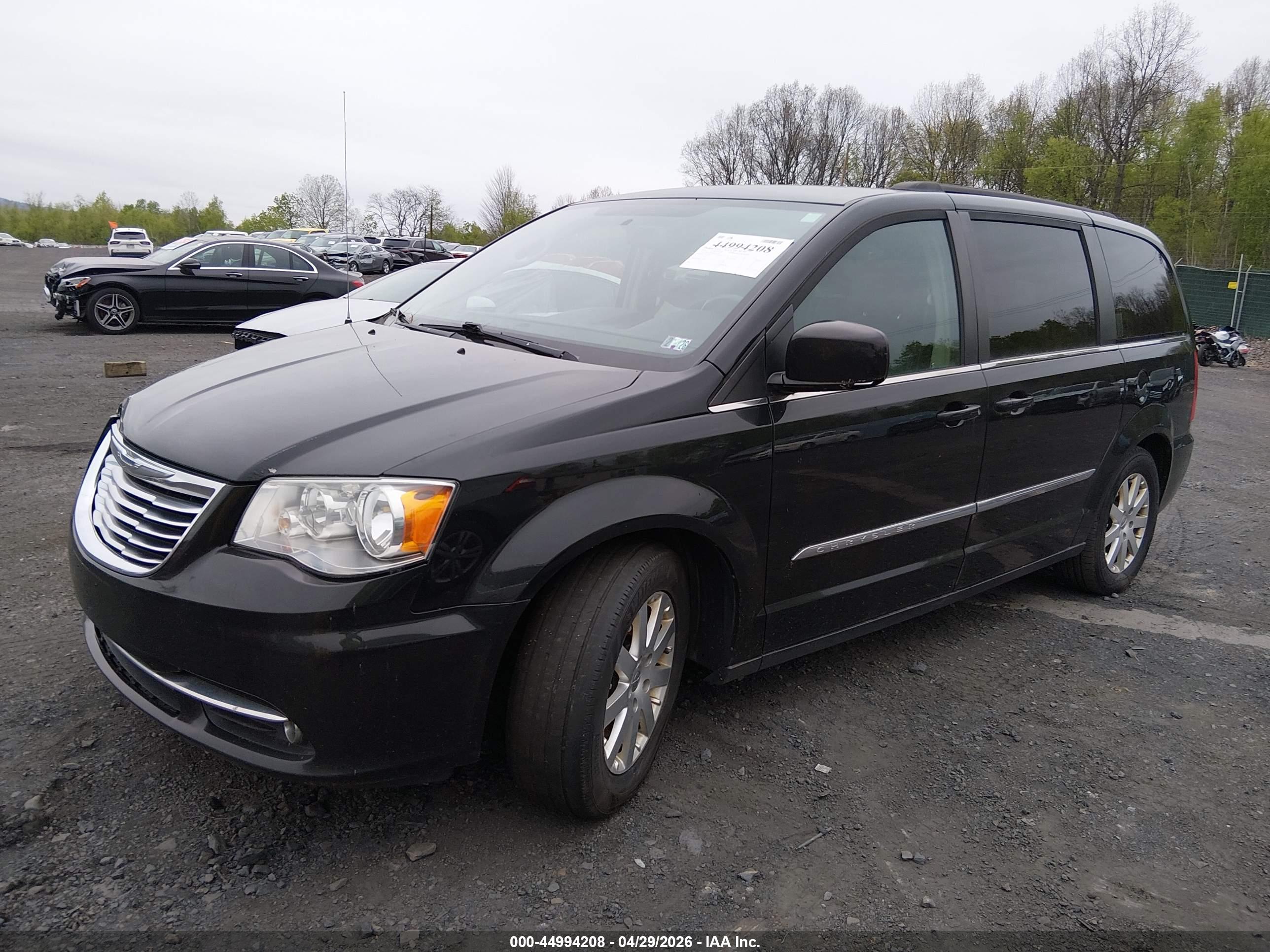 CHRYSLER TOWN image 2