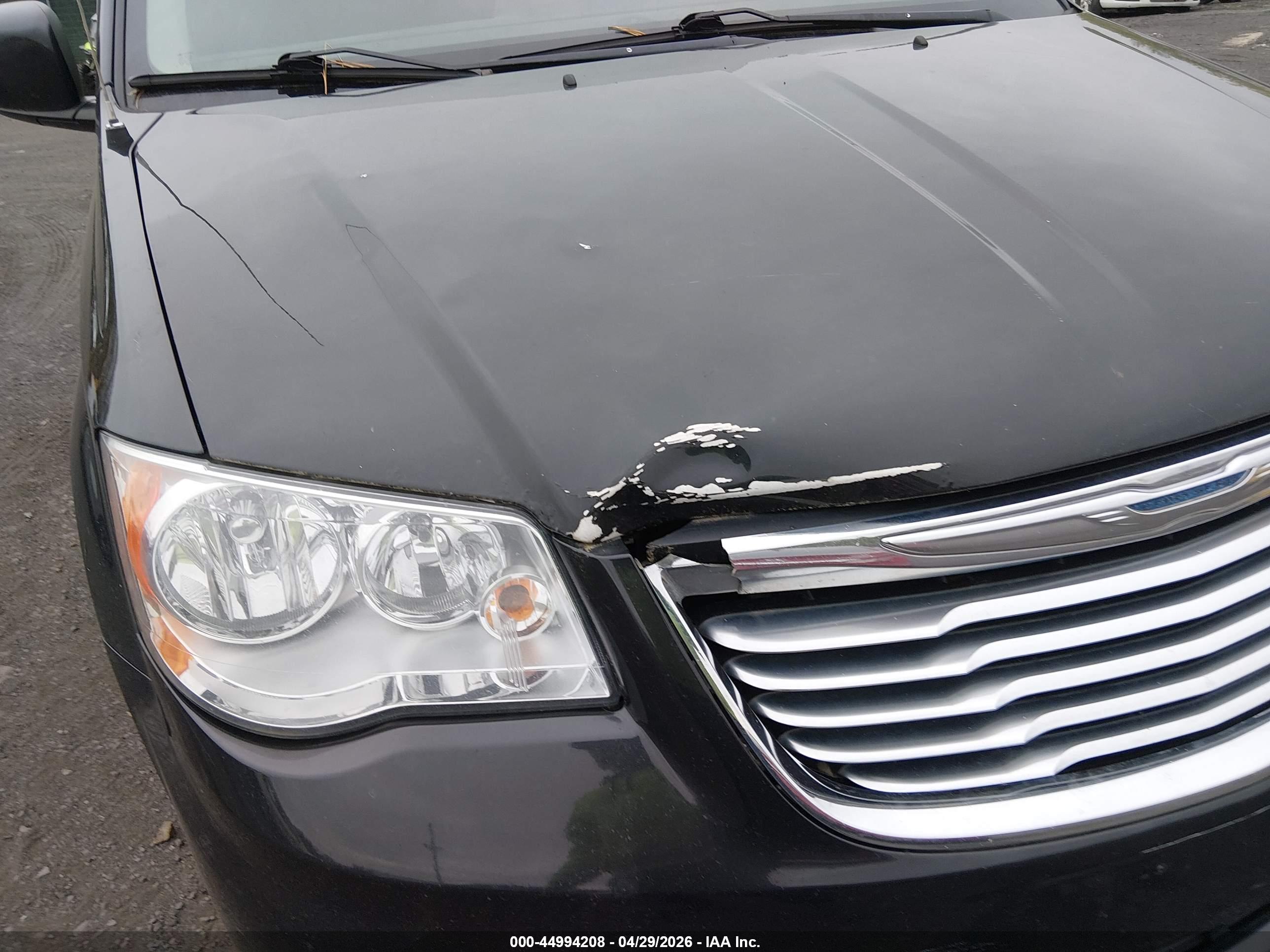 CHRYSLER TOWN image 6