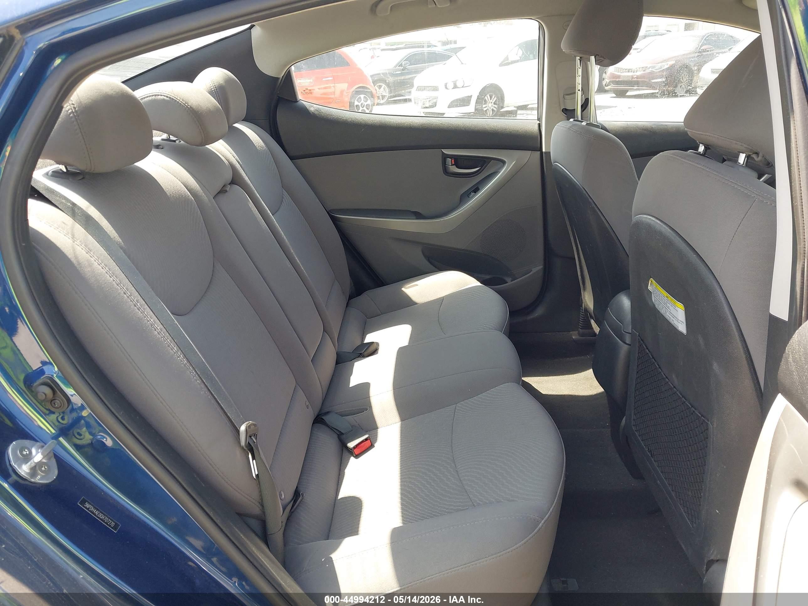 HYUNDAI ELANTRA image 8