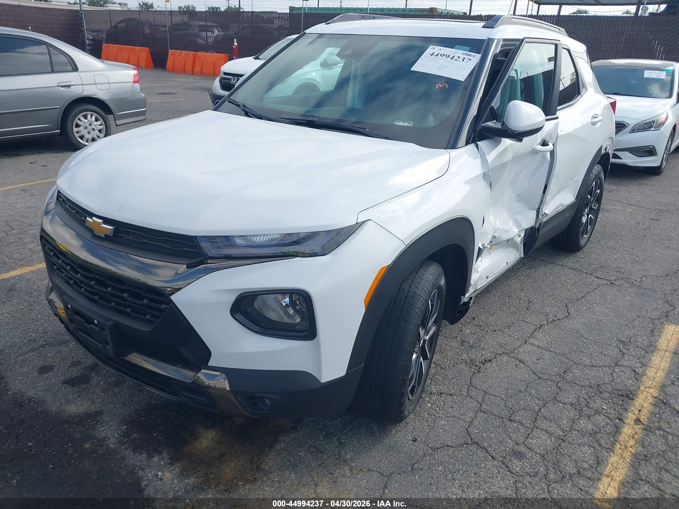CHEVROLET TRAILBLAZER image 2