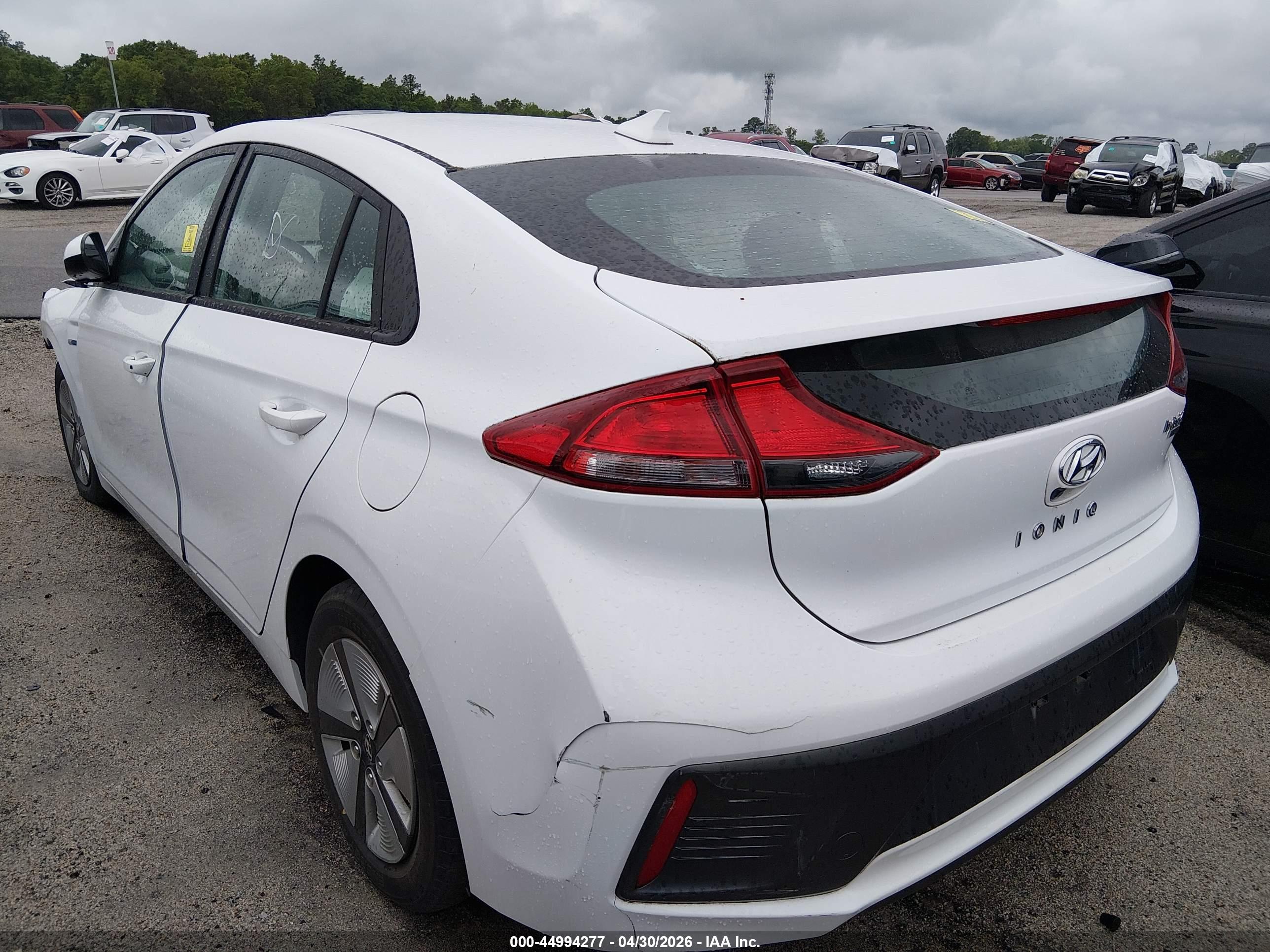 HYUNDAI IONIQ image 3