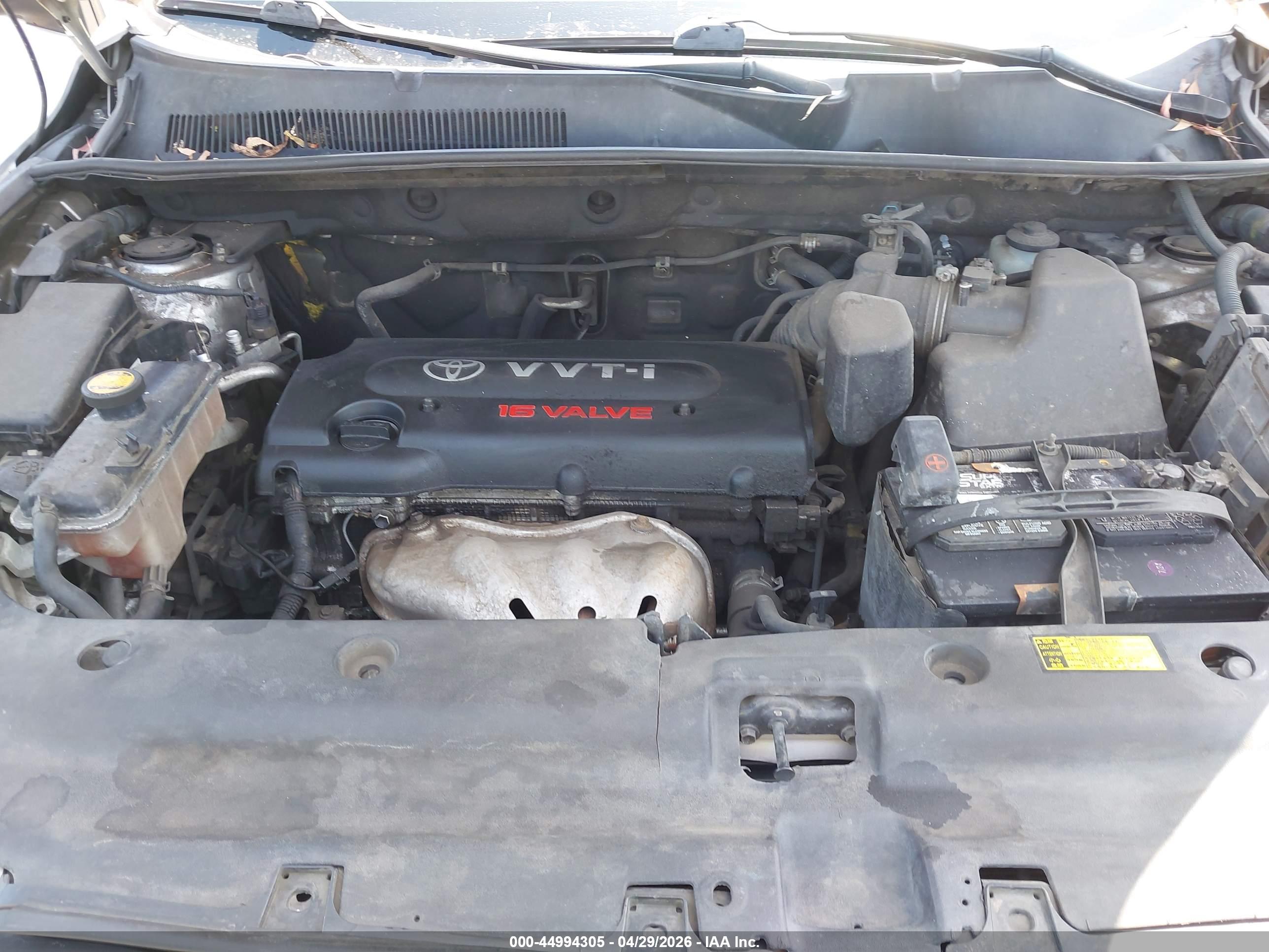 TOYOTA RAV4 image 10