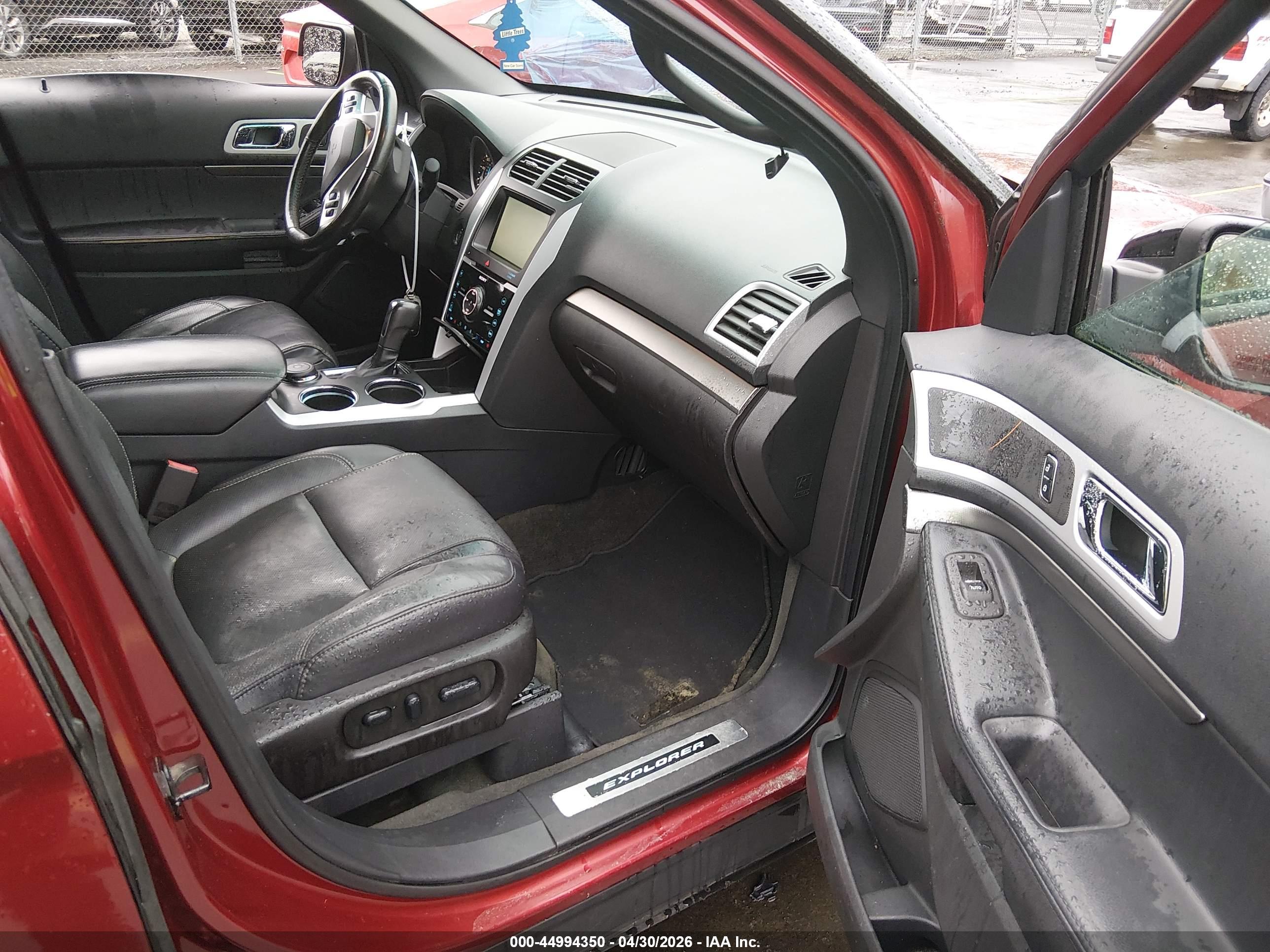 FORD EXPLORER image 5