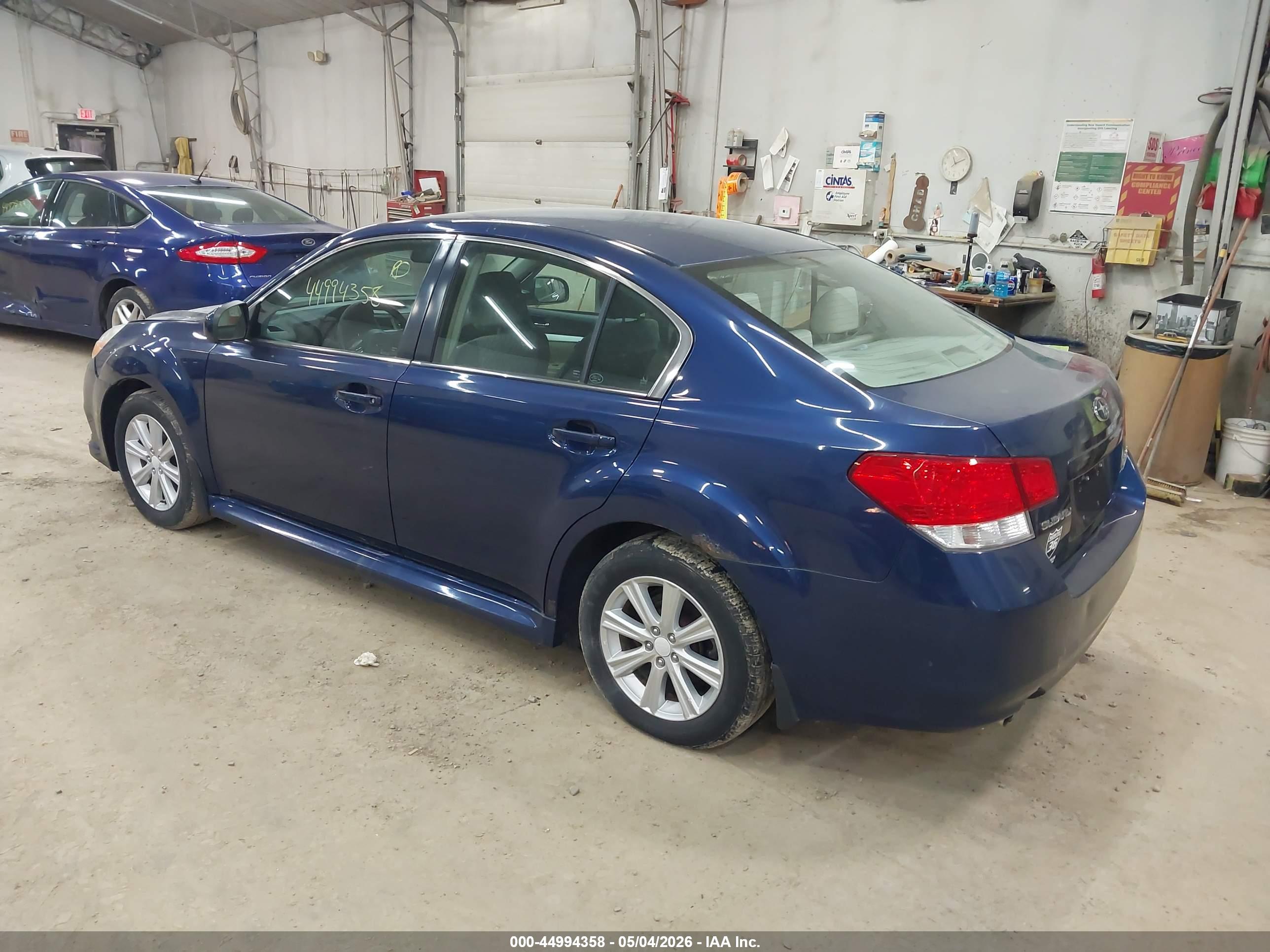 SUBARU LEGACY image 3