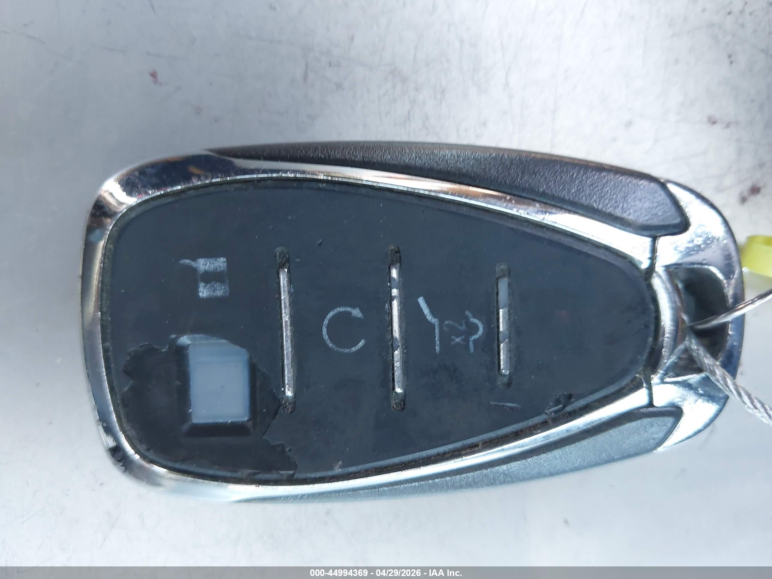 CHEVROLET EQUINOX image 11