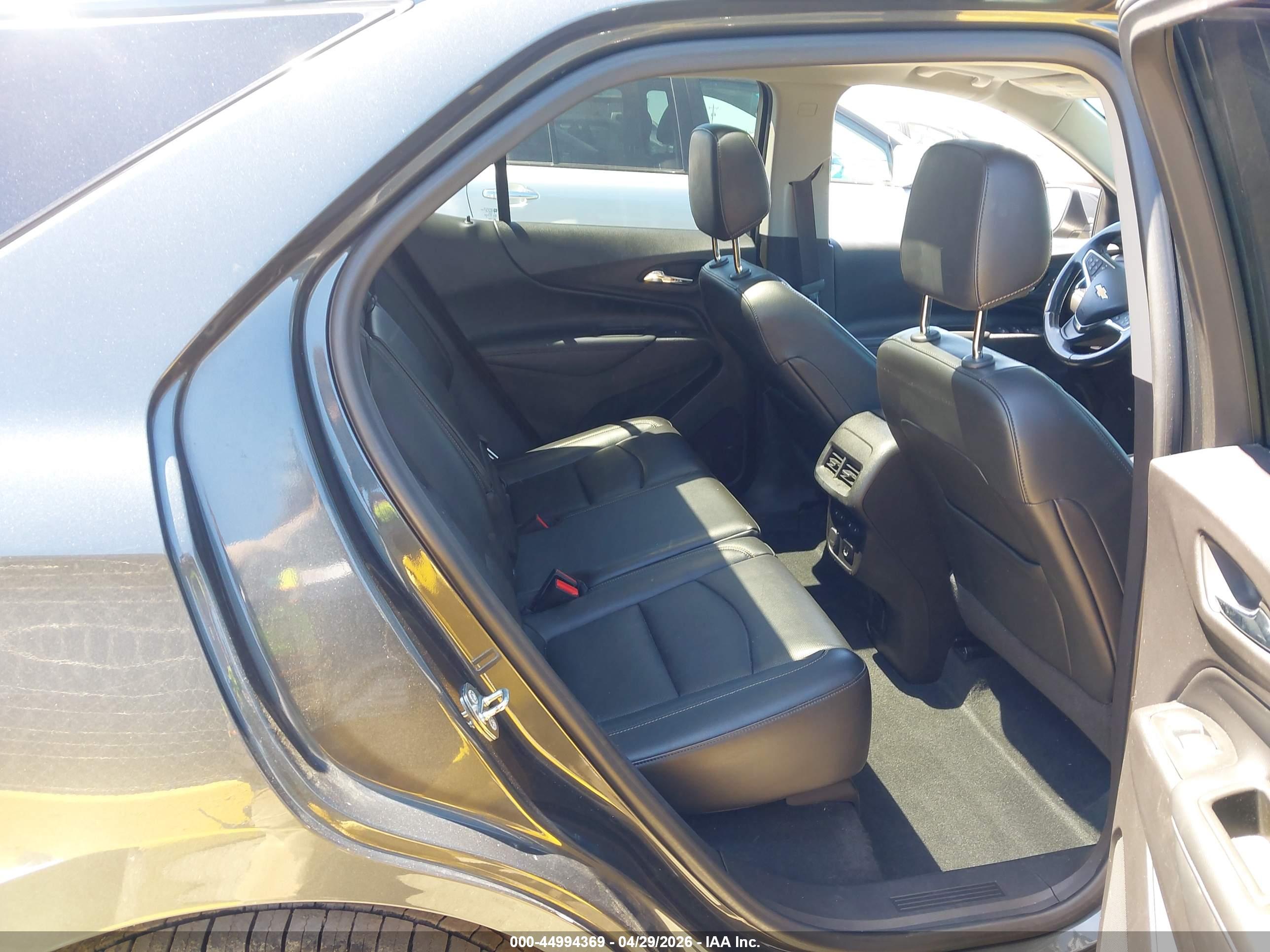 CHEVROLET EQUINOX image 8