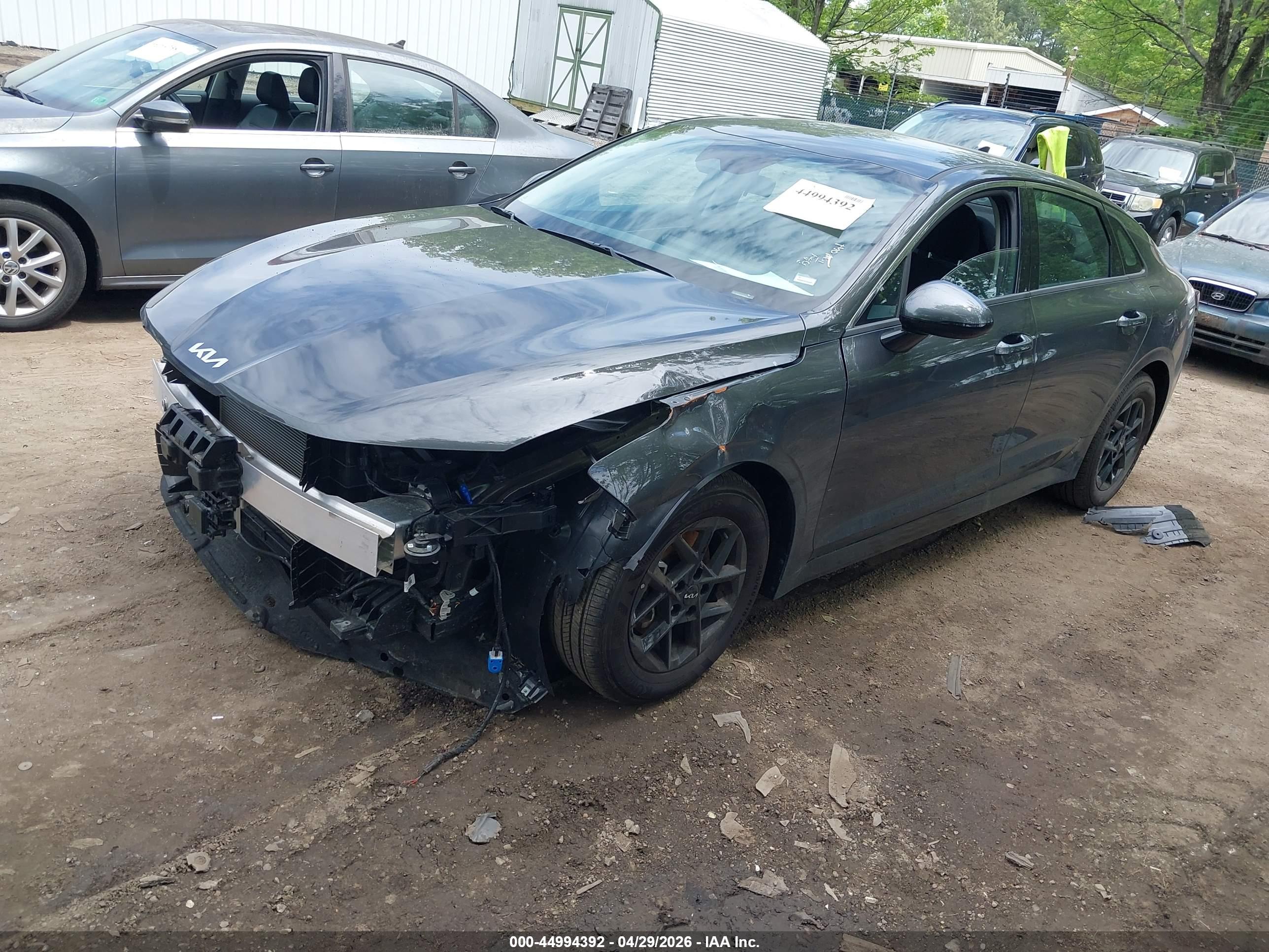 KIA K5 image 2