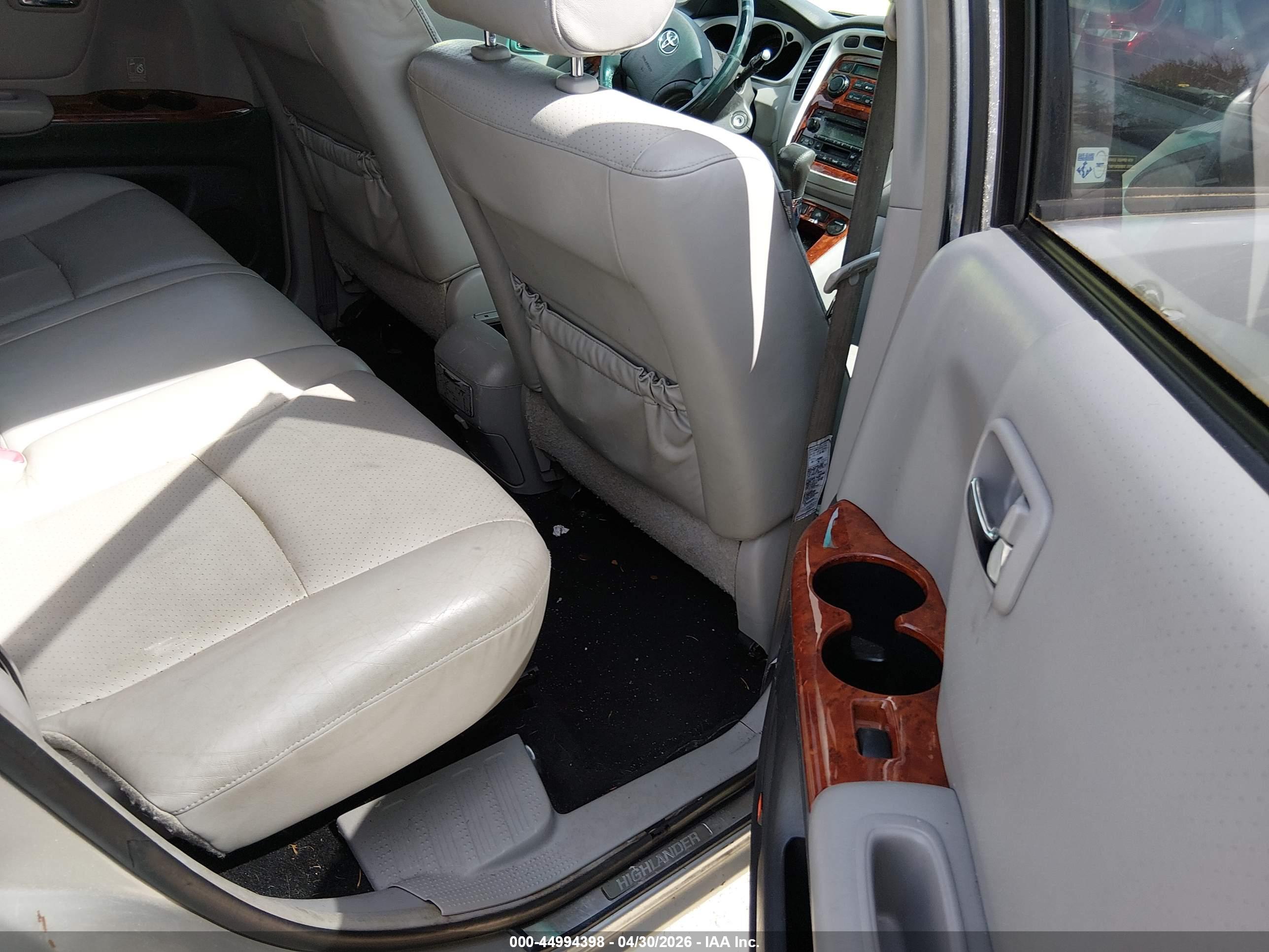 TOYOTA HIGHLANDER image 8