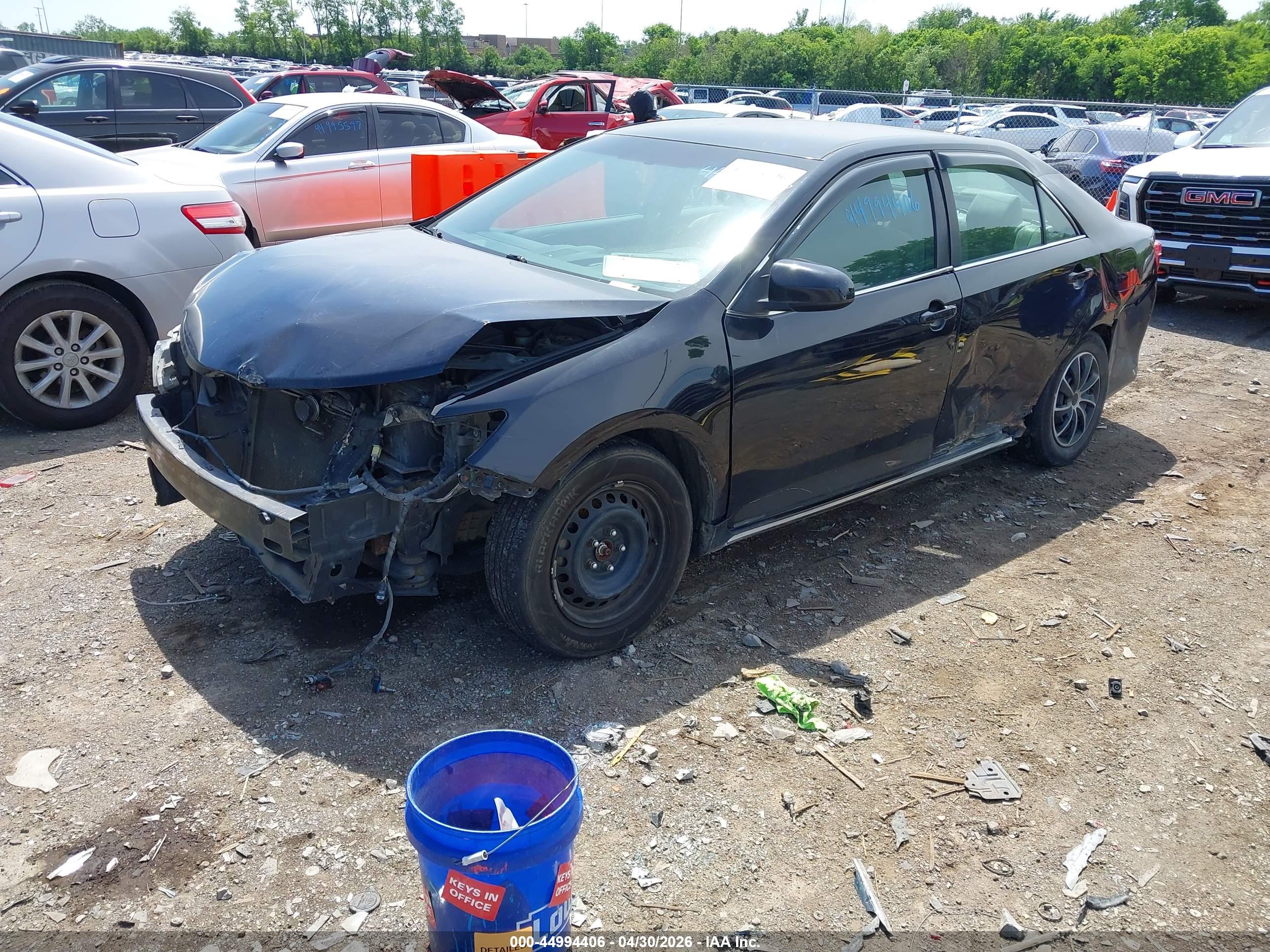 TOYOTA CAMRY image 2