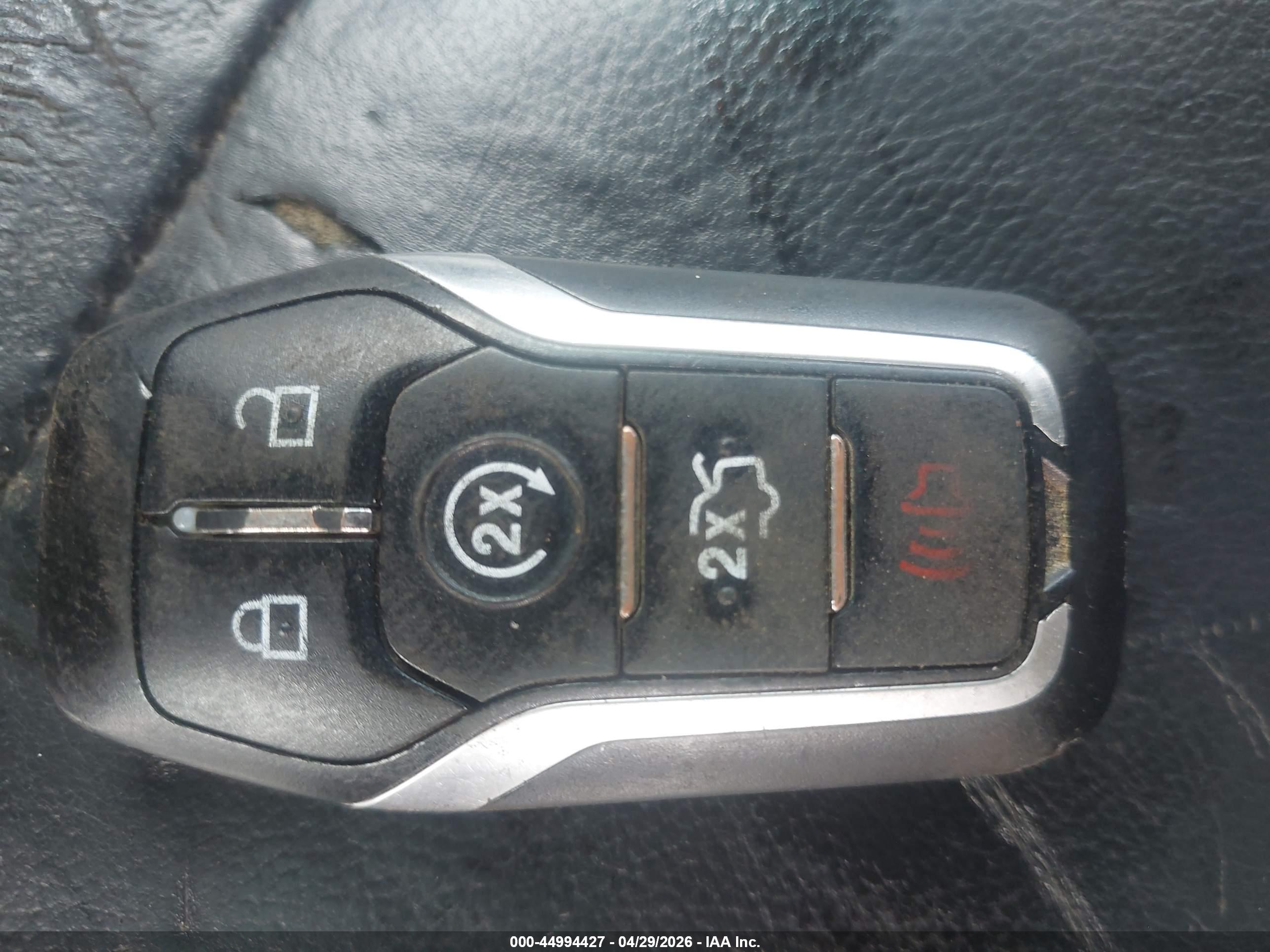 FORD EXPLORER image 11