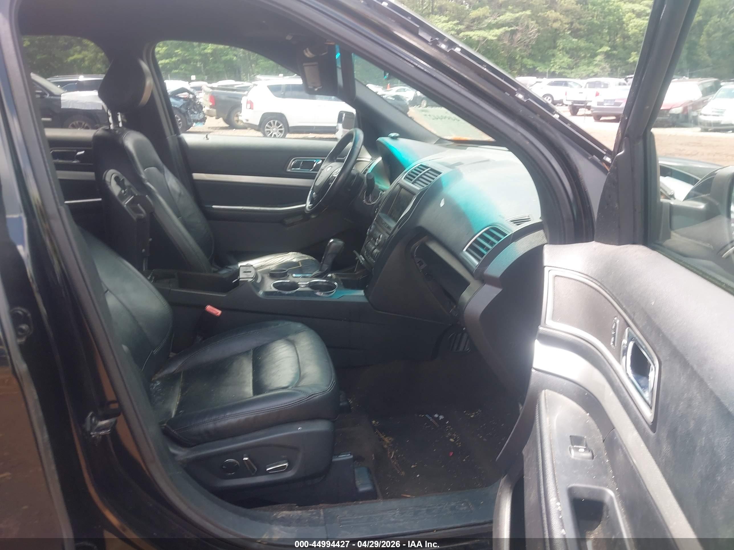 FORD EXPLORER image 5