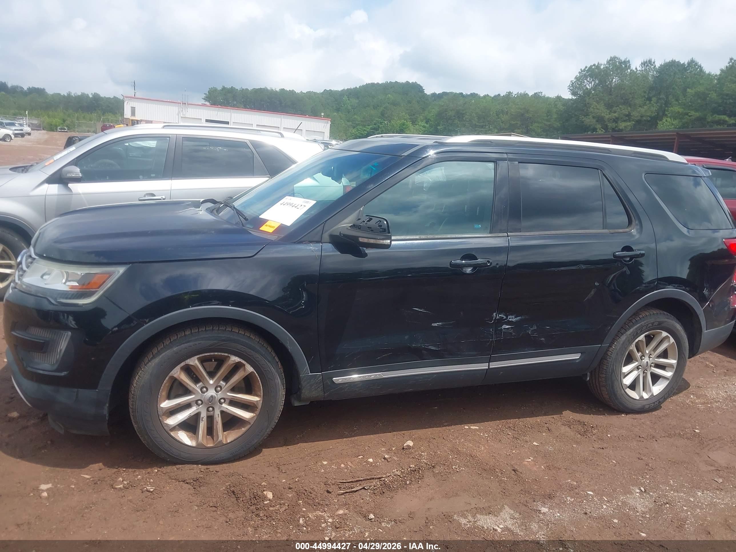 FORD EXPLORER image 6