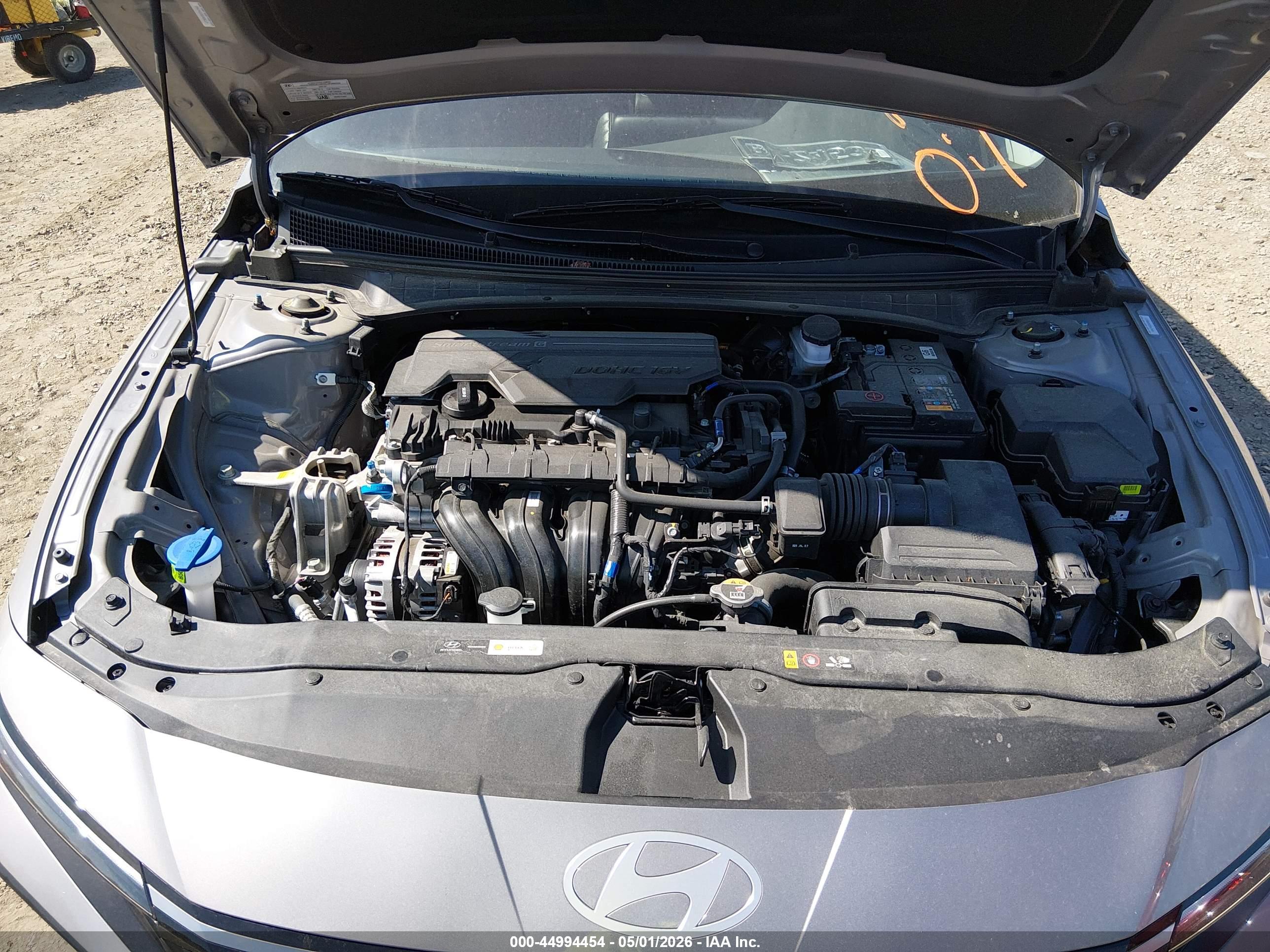 HYUNDAI ELANTRA image 10