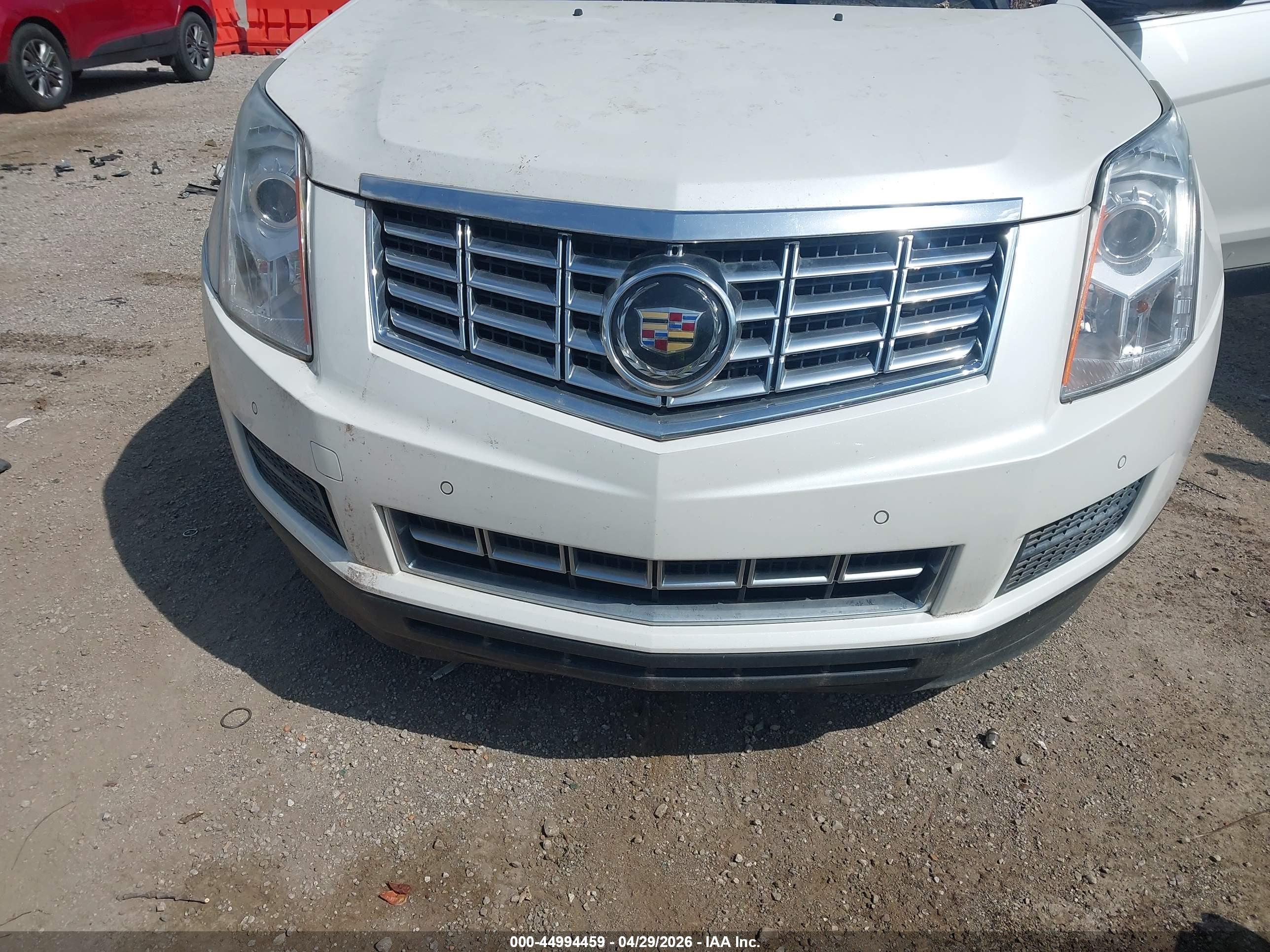 CADILLAC SRX image 6