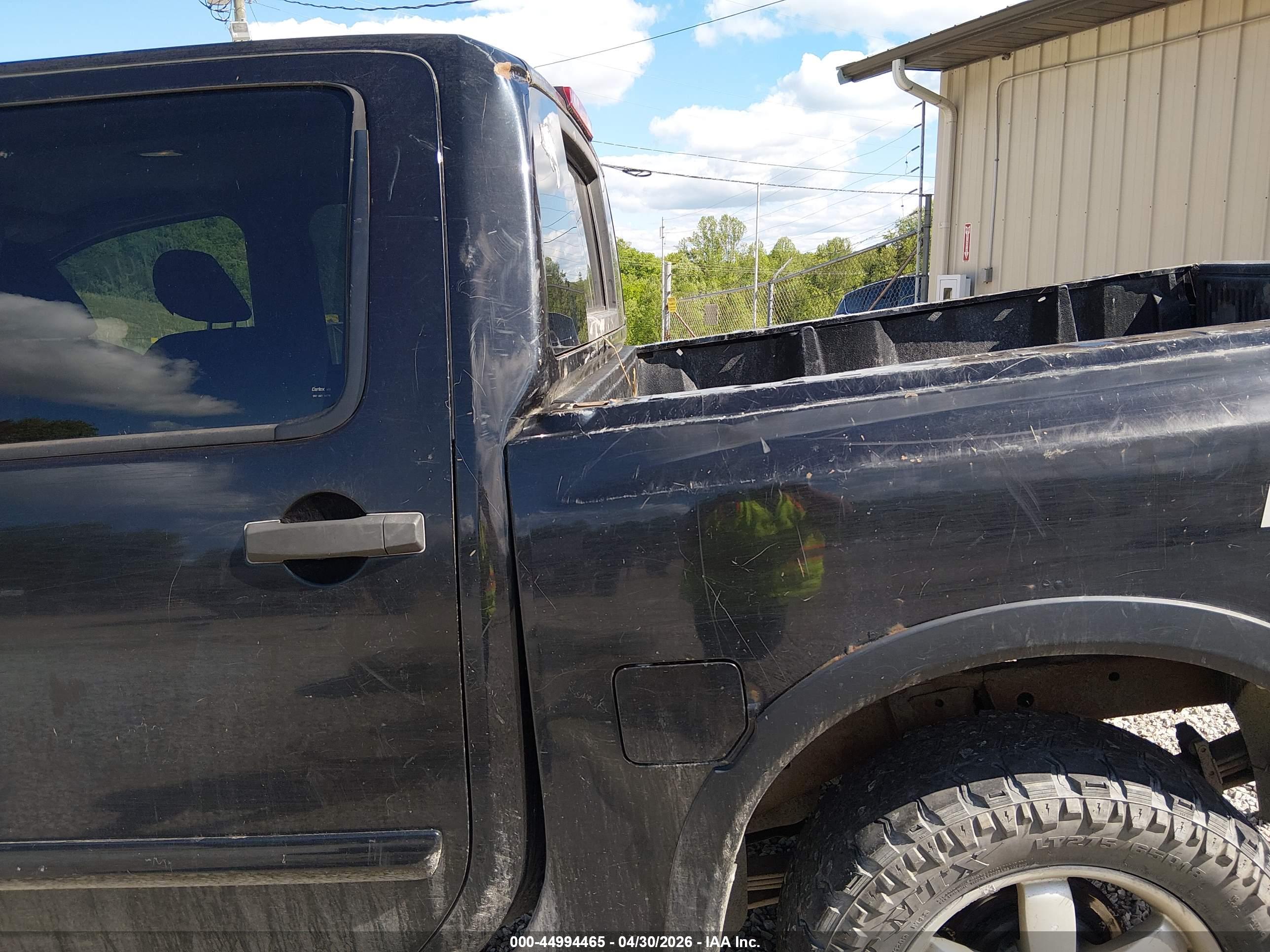 NISSAN TITAN image 6