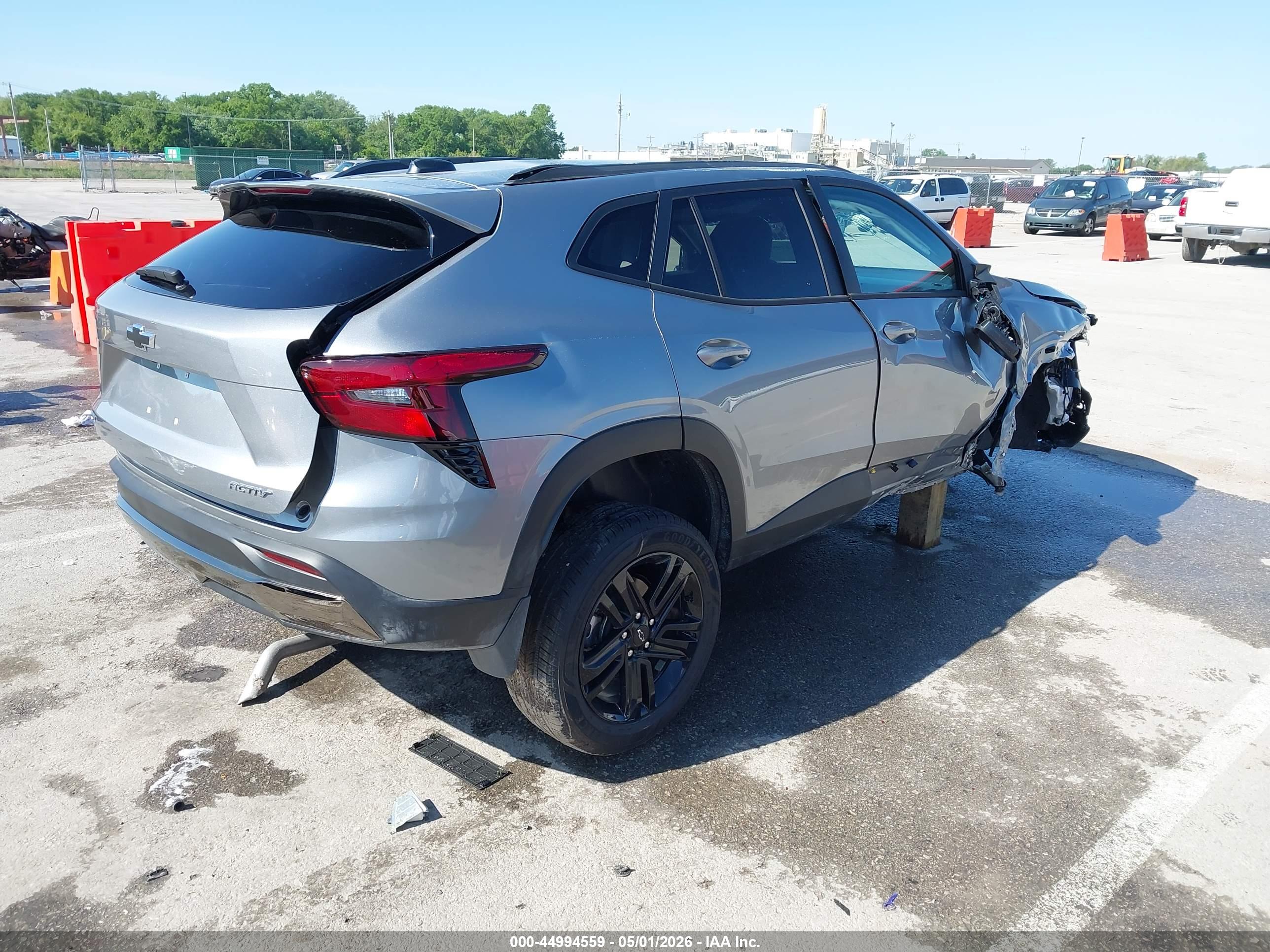 CHEVROLET TRAX image 4