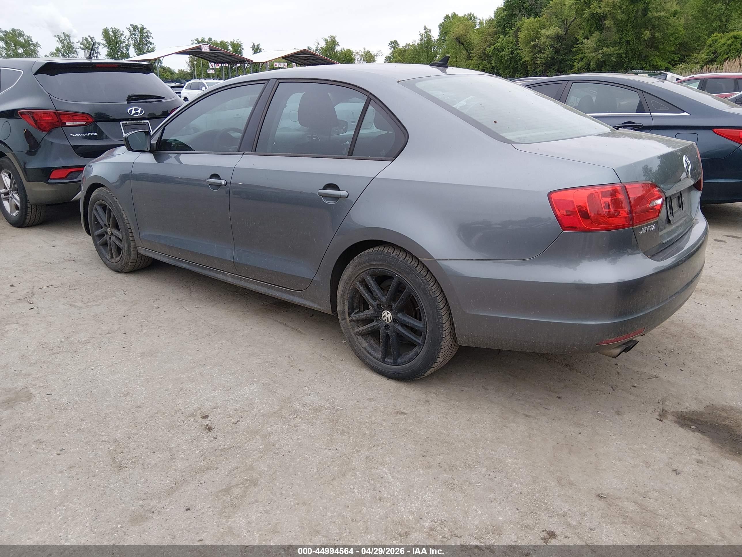 VOLKSWAGEN JETTA image 3