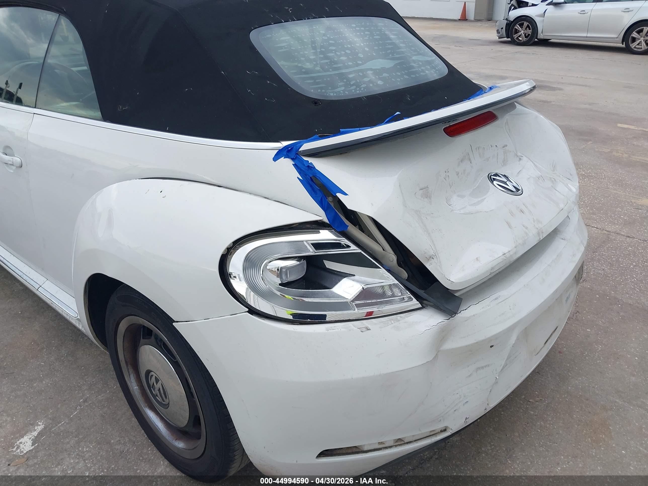 VOLKSWAGEN BEETLE image 6