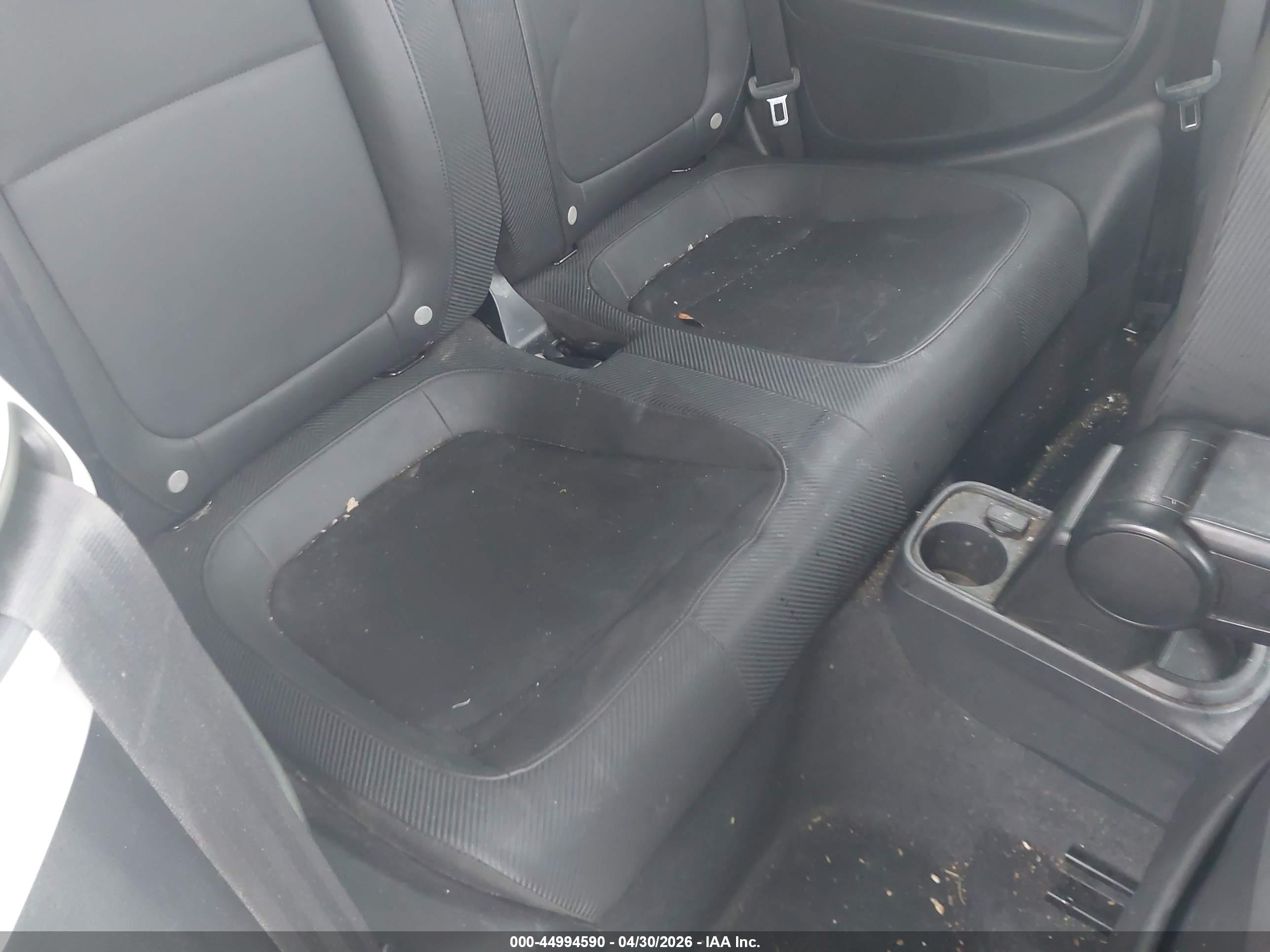 VOLKSWAGEN BEETLE image 8