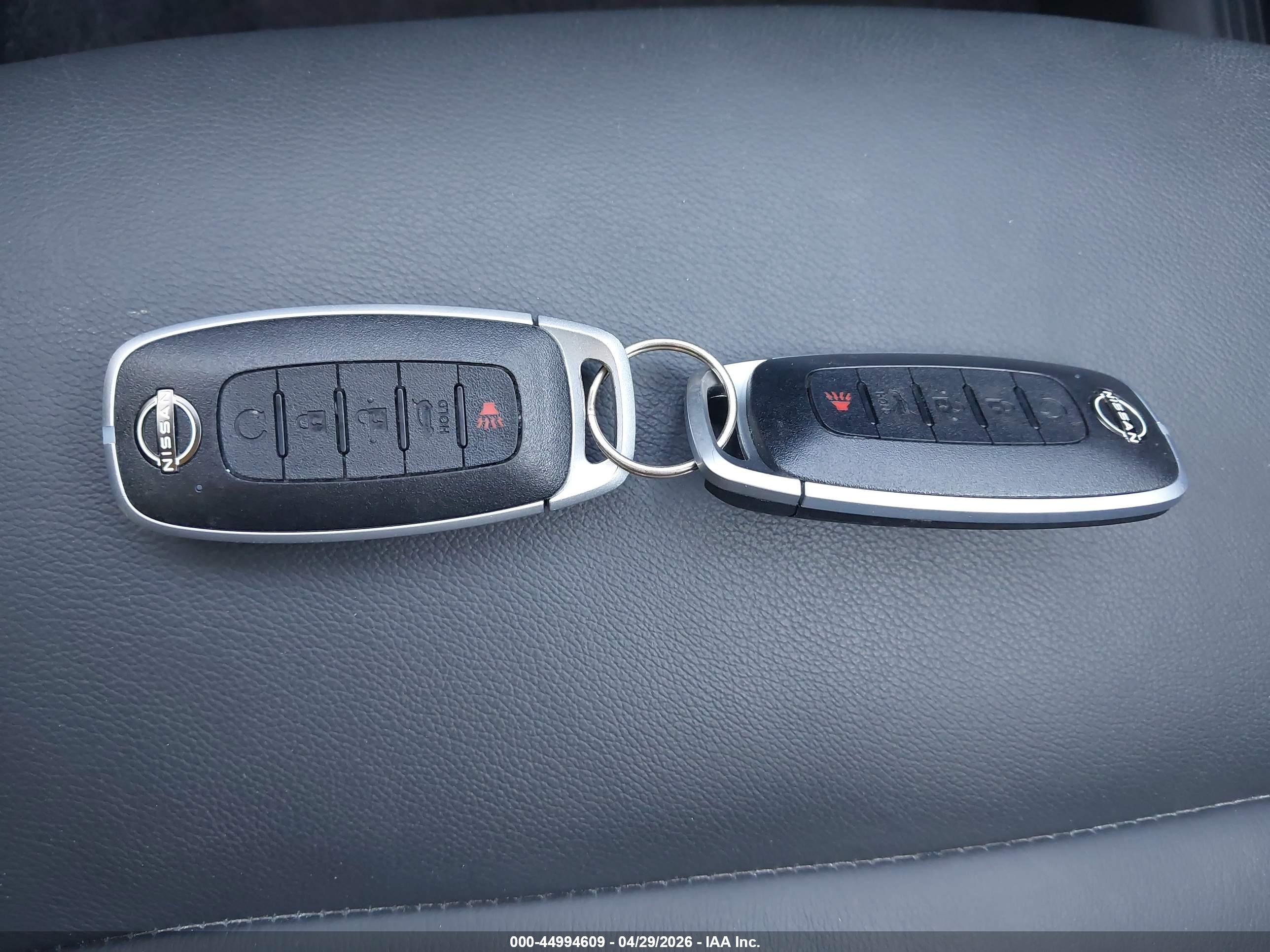 NISSAN ROGUE image 11