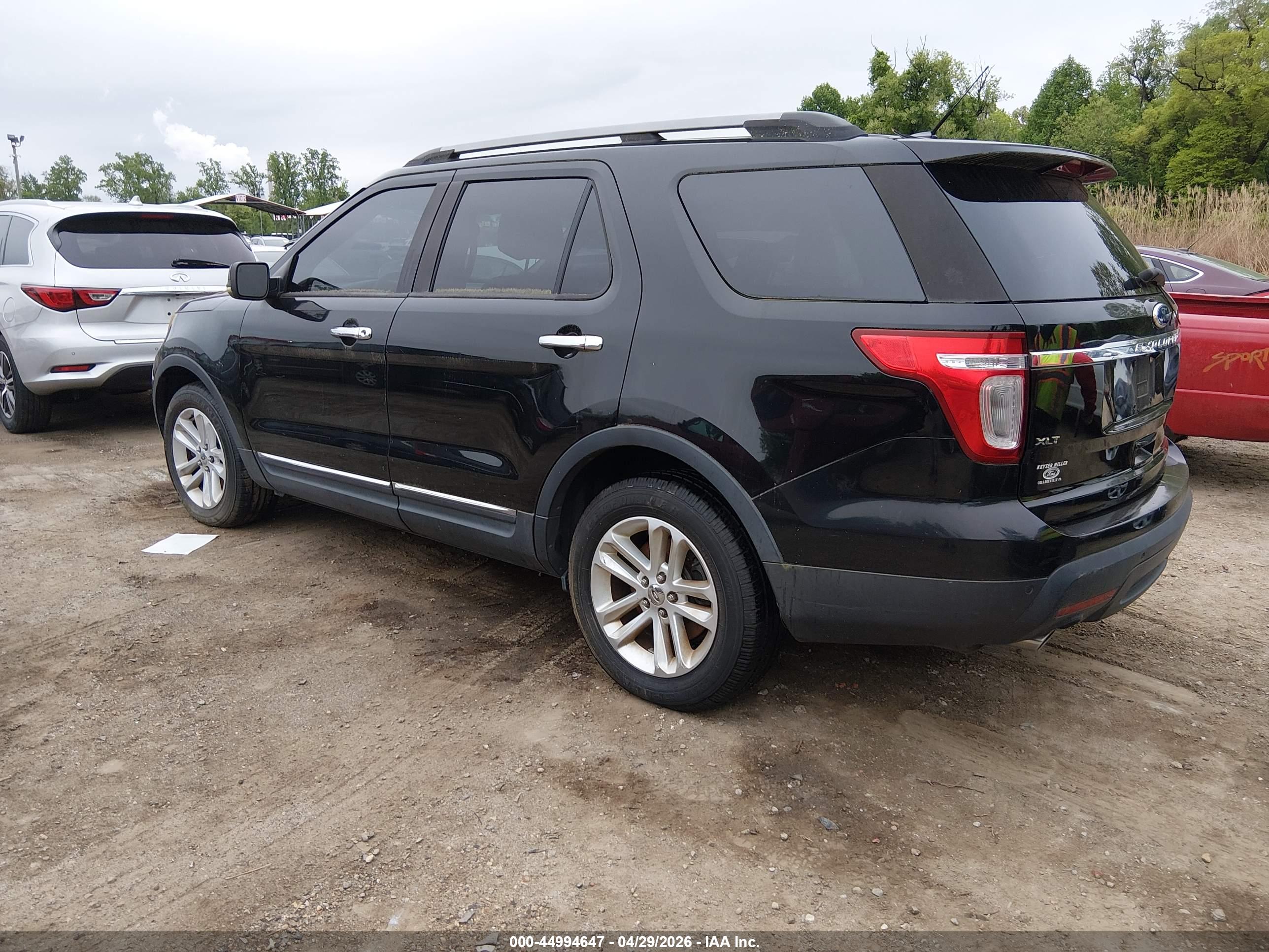 FORD EXPLORER image 3