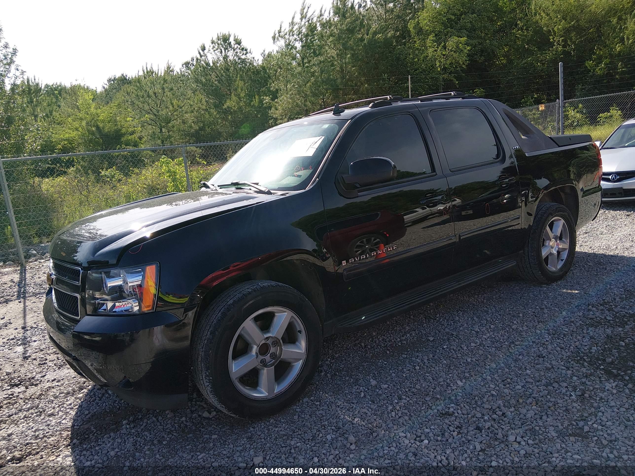 CHEVROLET AVALANCHE image 2