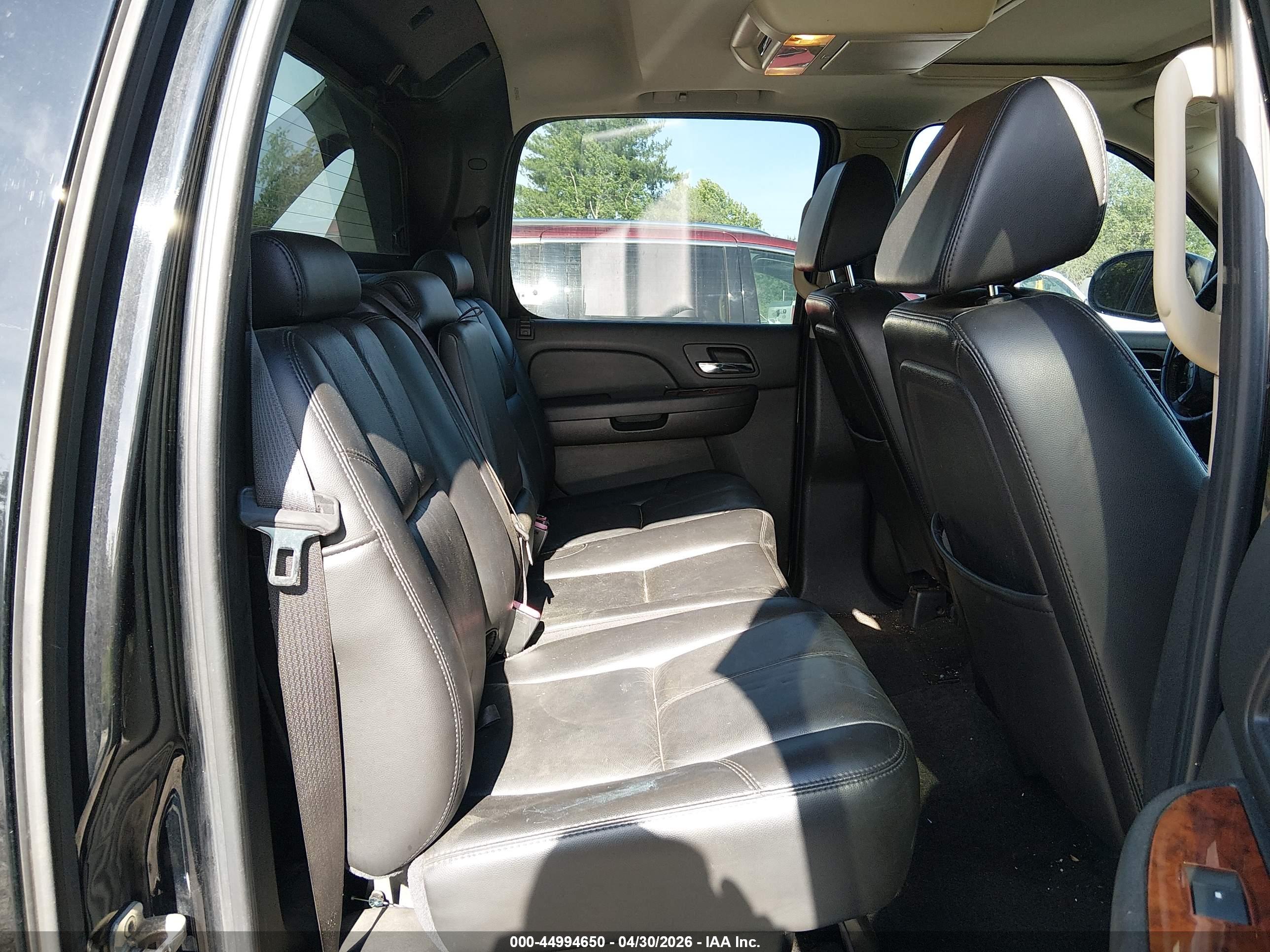 CHEVROLET AVALANCHE image 8