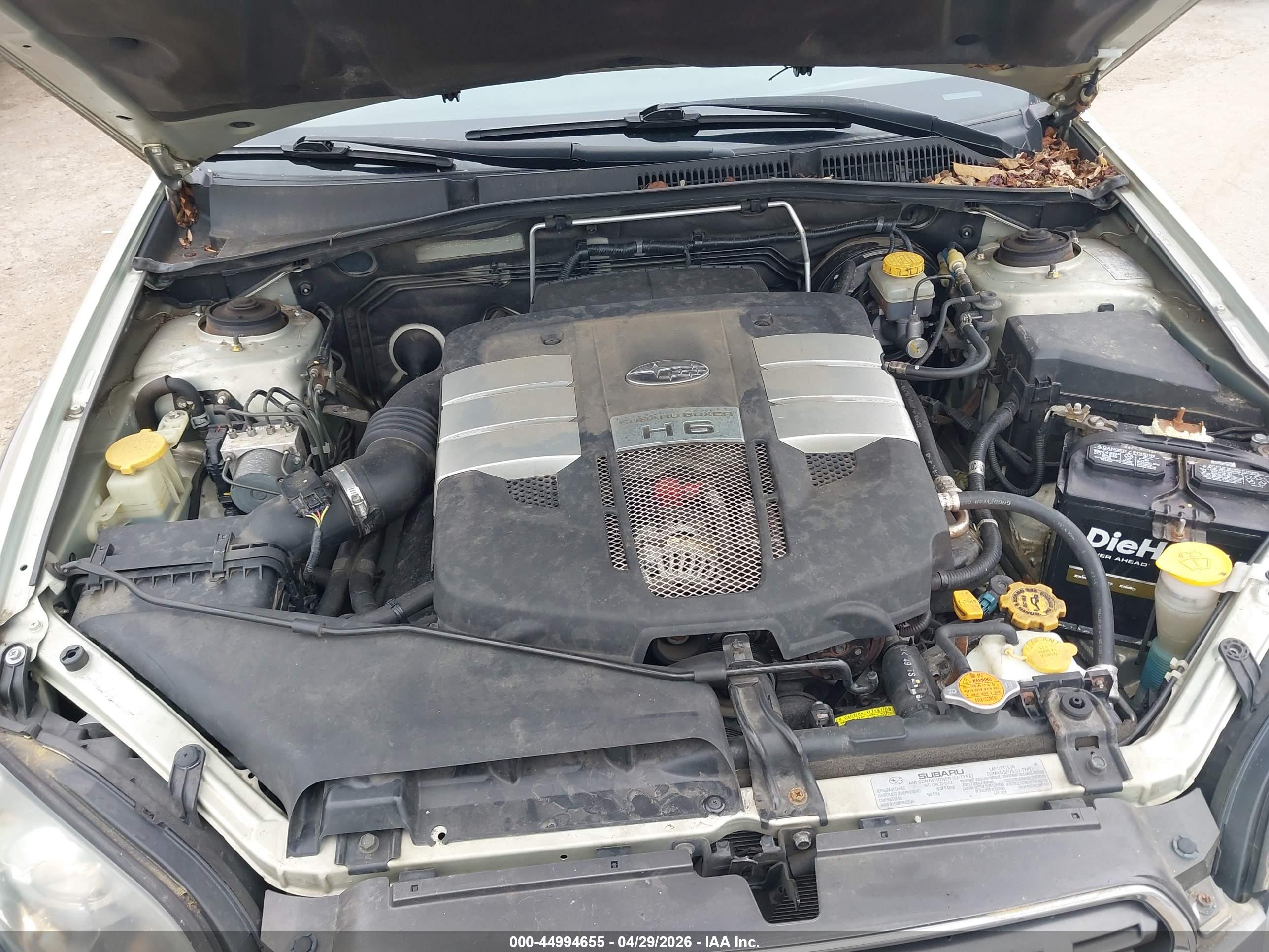 SUBARU OUTBACK image 10