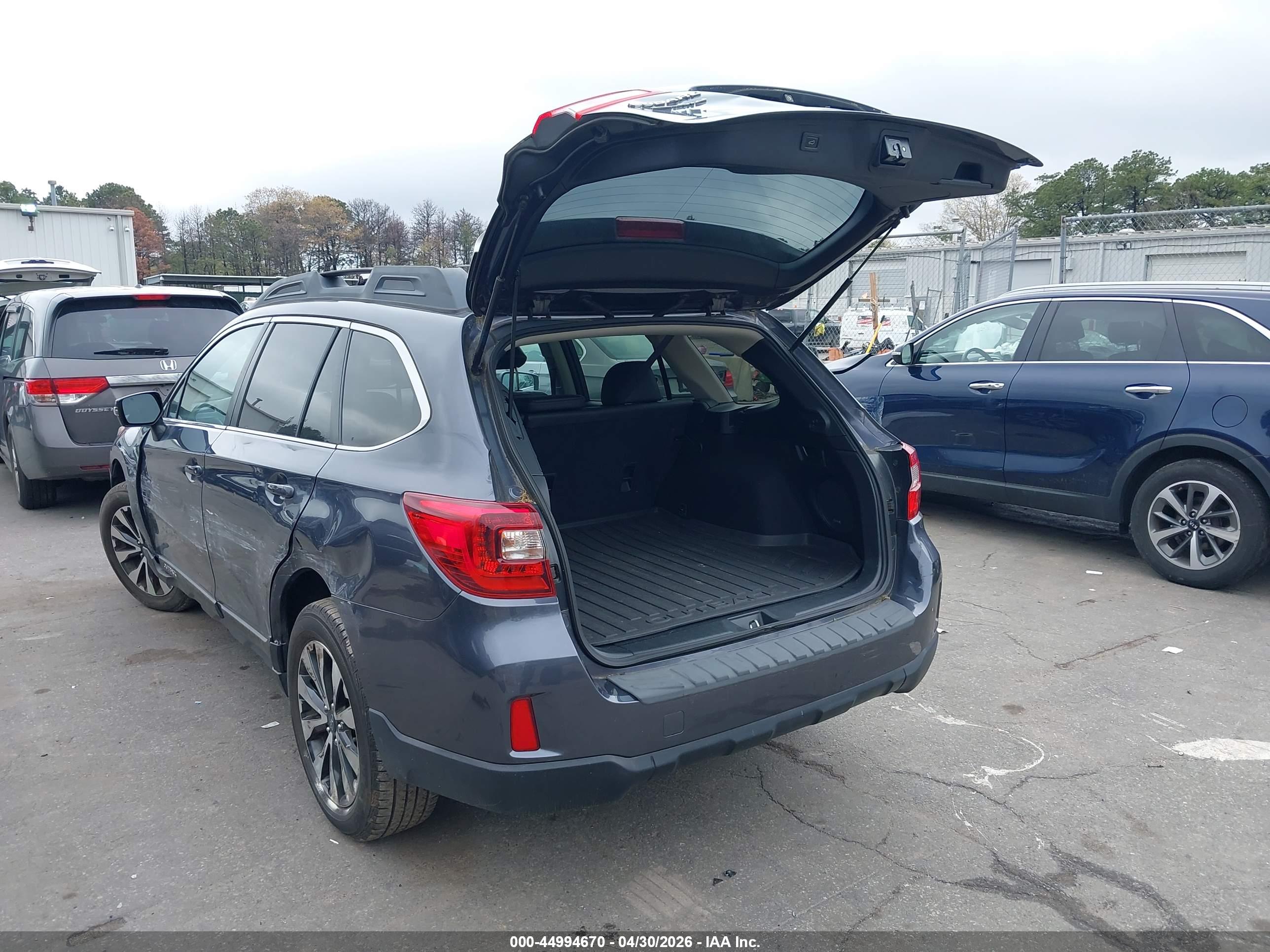 SUBARU OUTBACK image 3