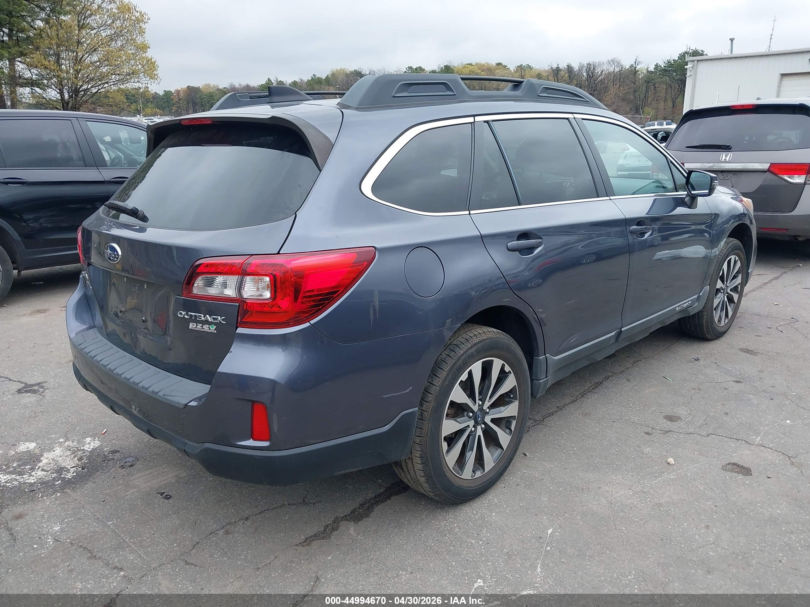 SUBARU OUTBACK image 4