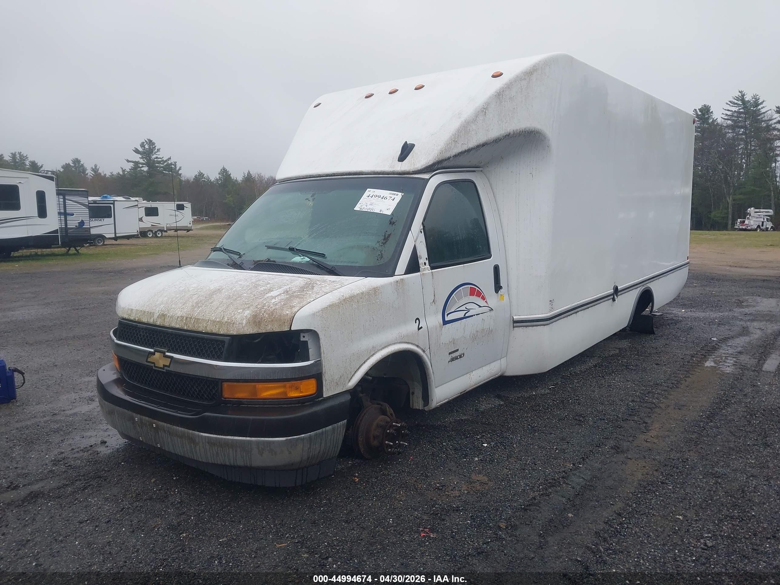 CHEVROLET EXPRESS image 2