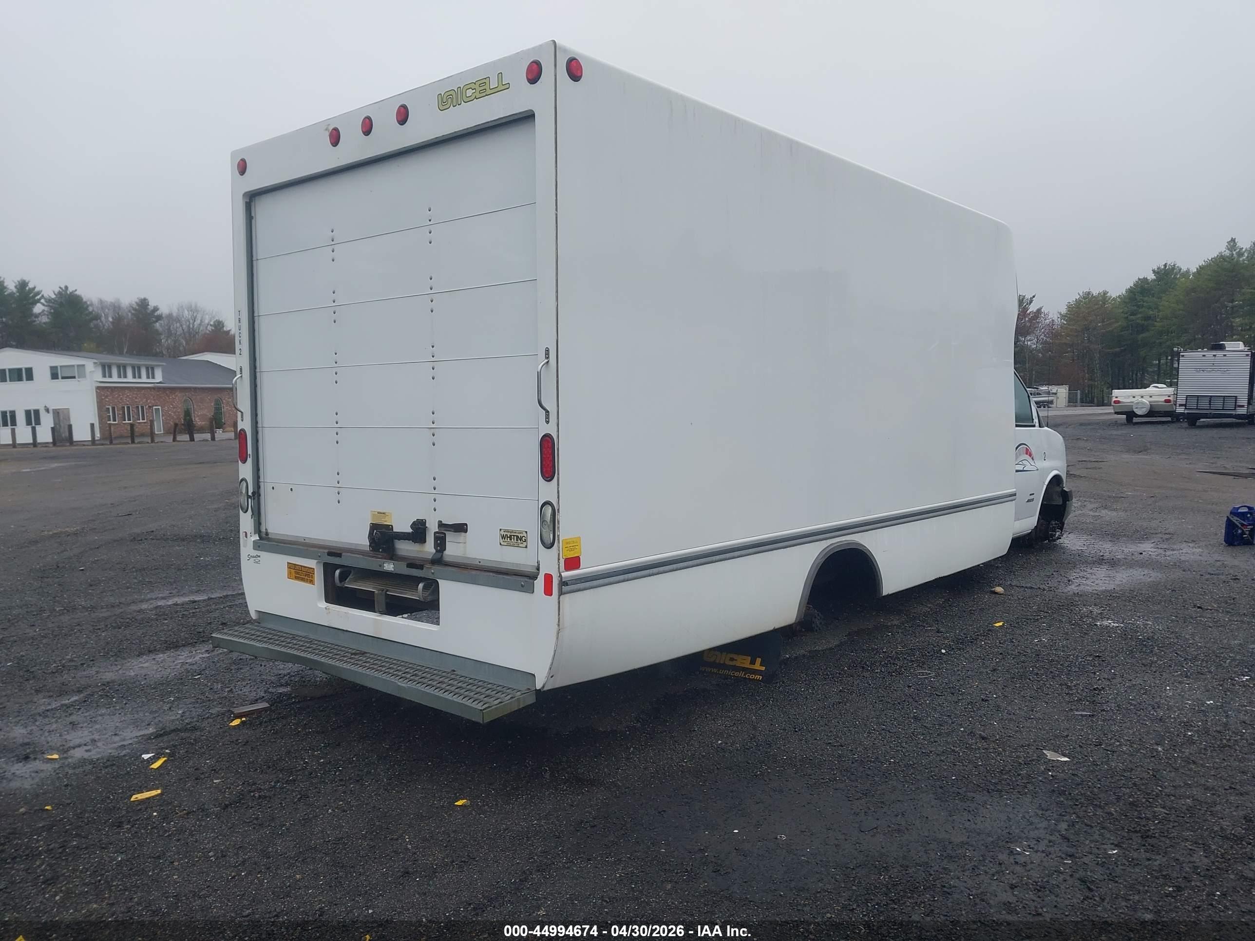 CHEVROLET EXPRESS image 4