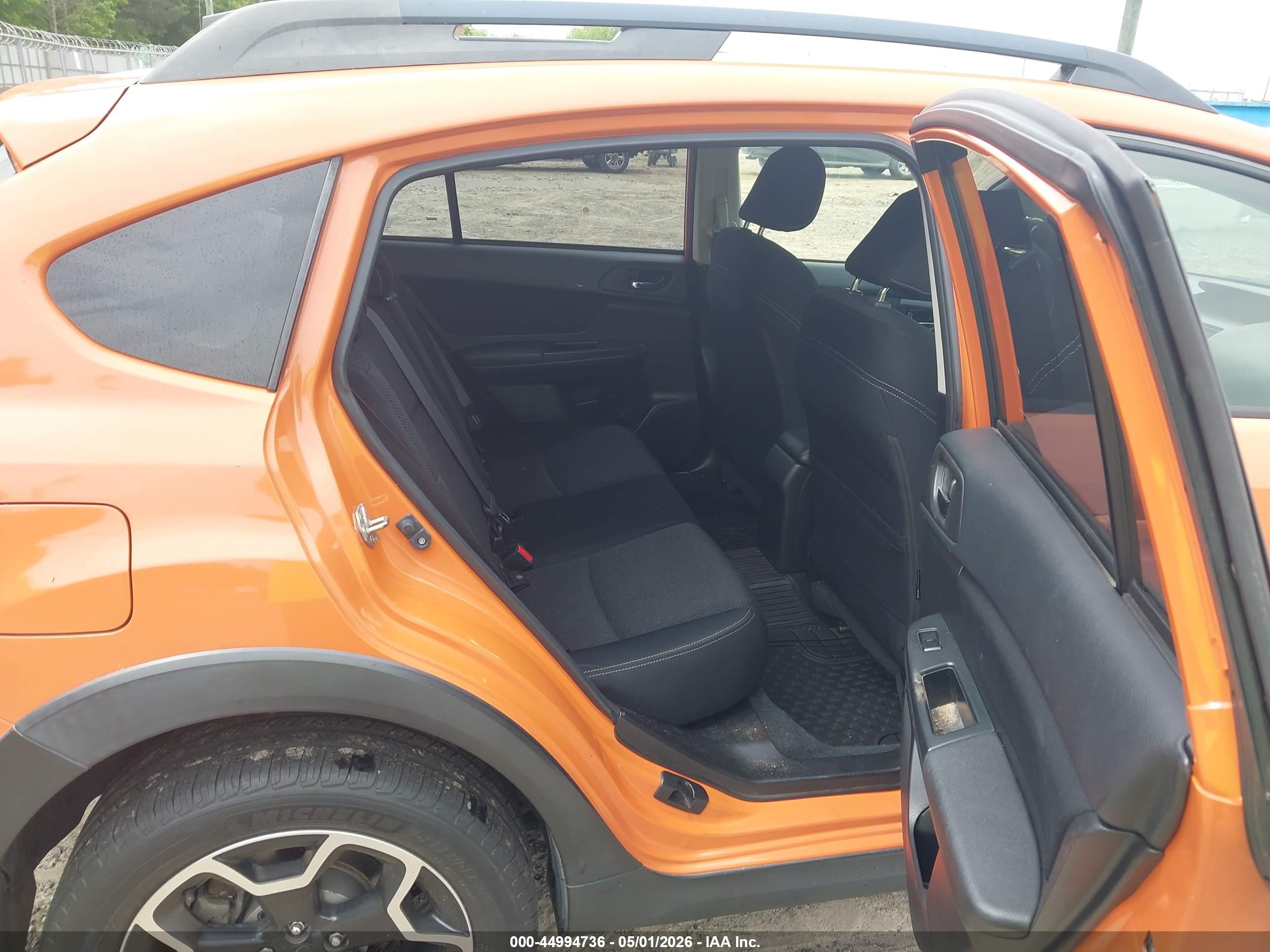 SUBARU XV image 8