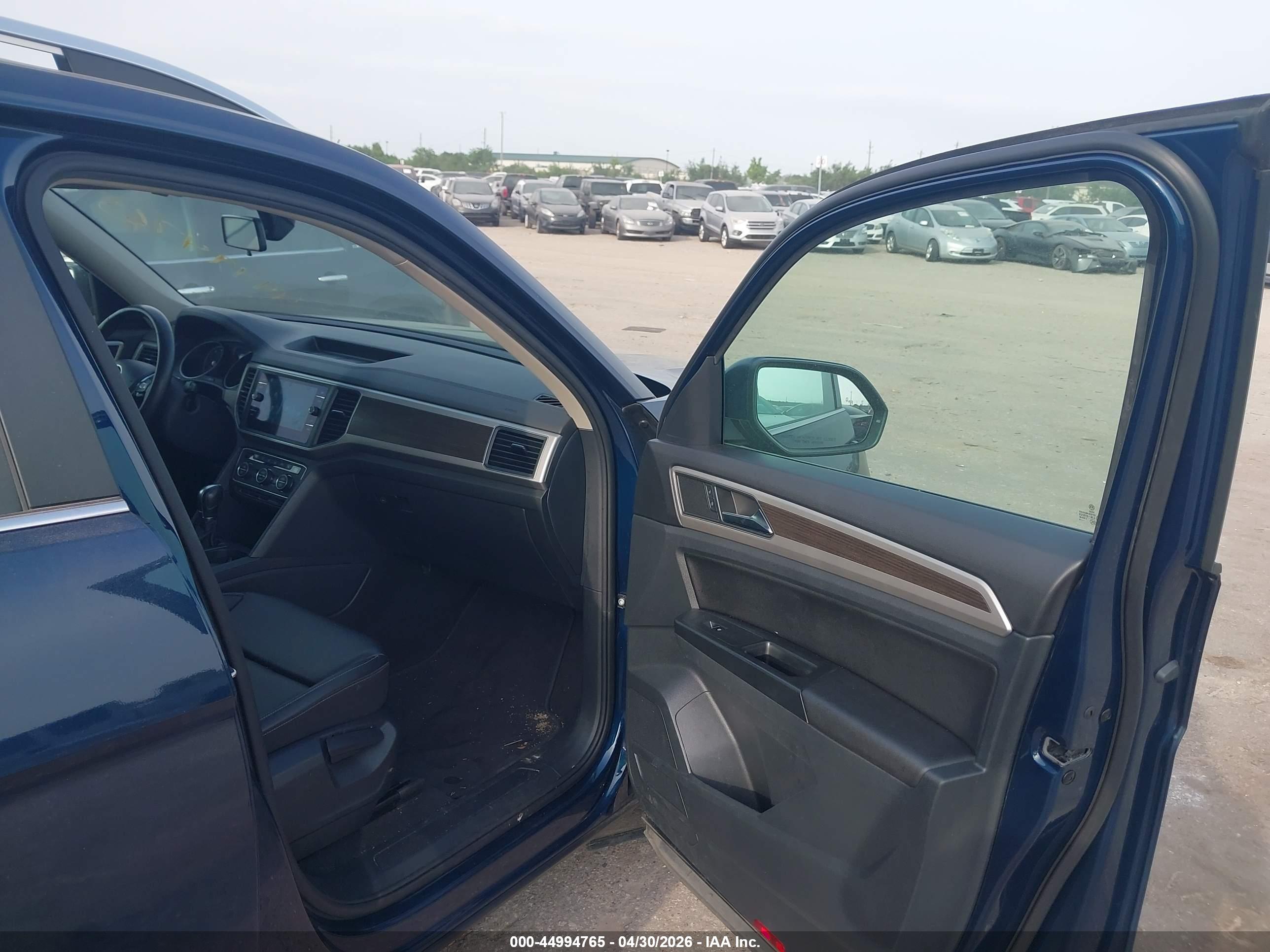 VOLKSWAGEN ATLAS image 5